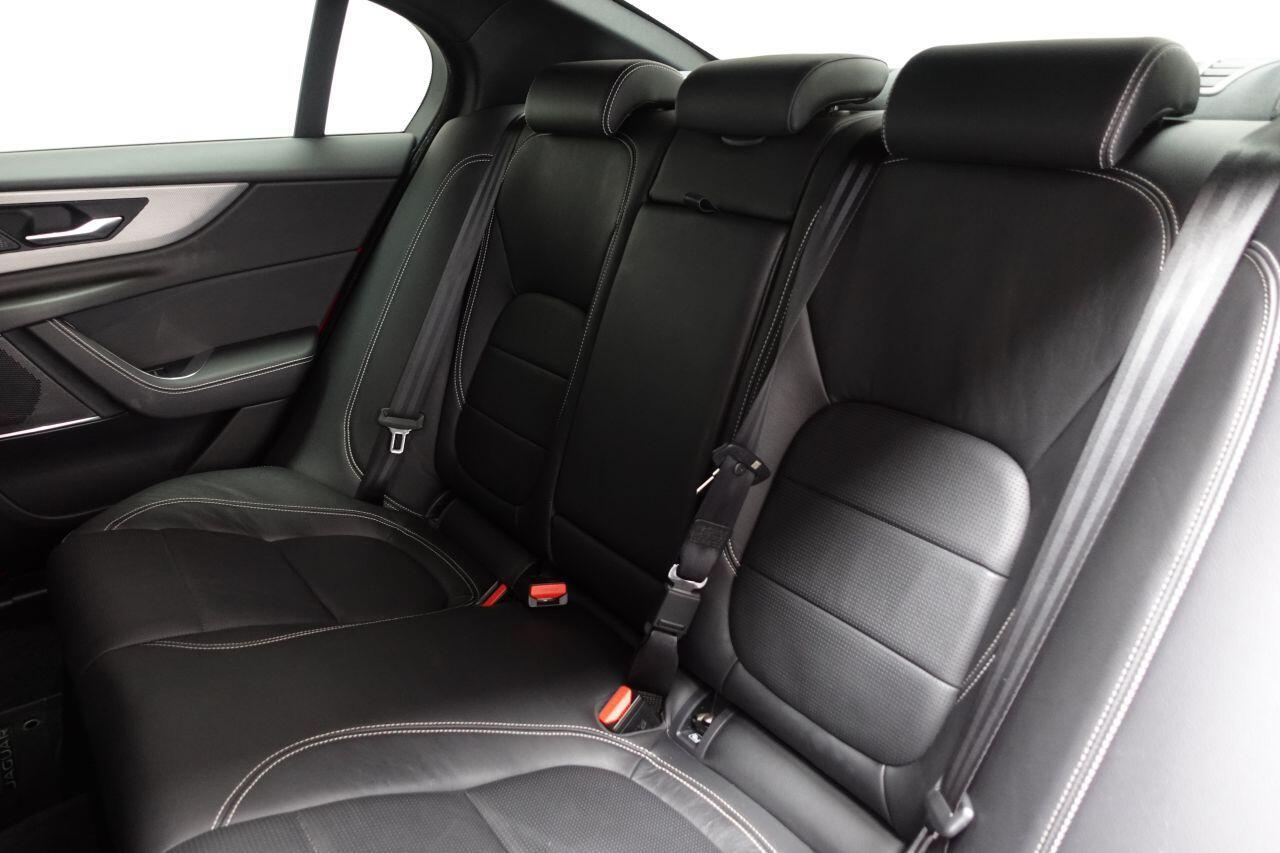 Jaguar XE - Image 20