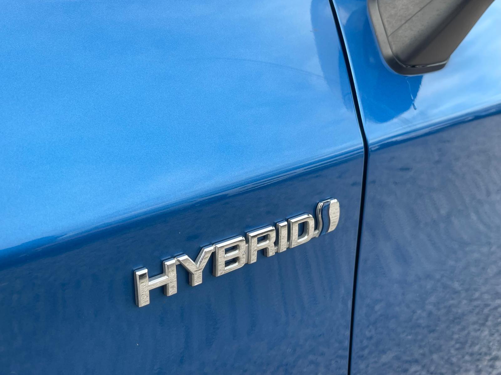 Toyota Prius - Image 30