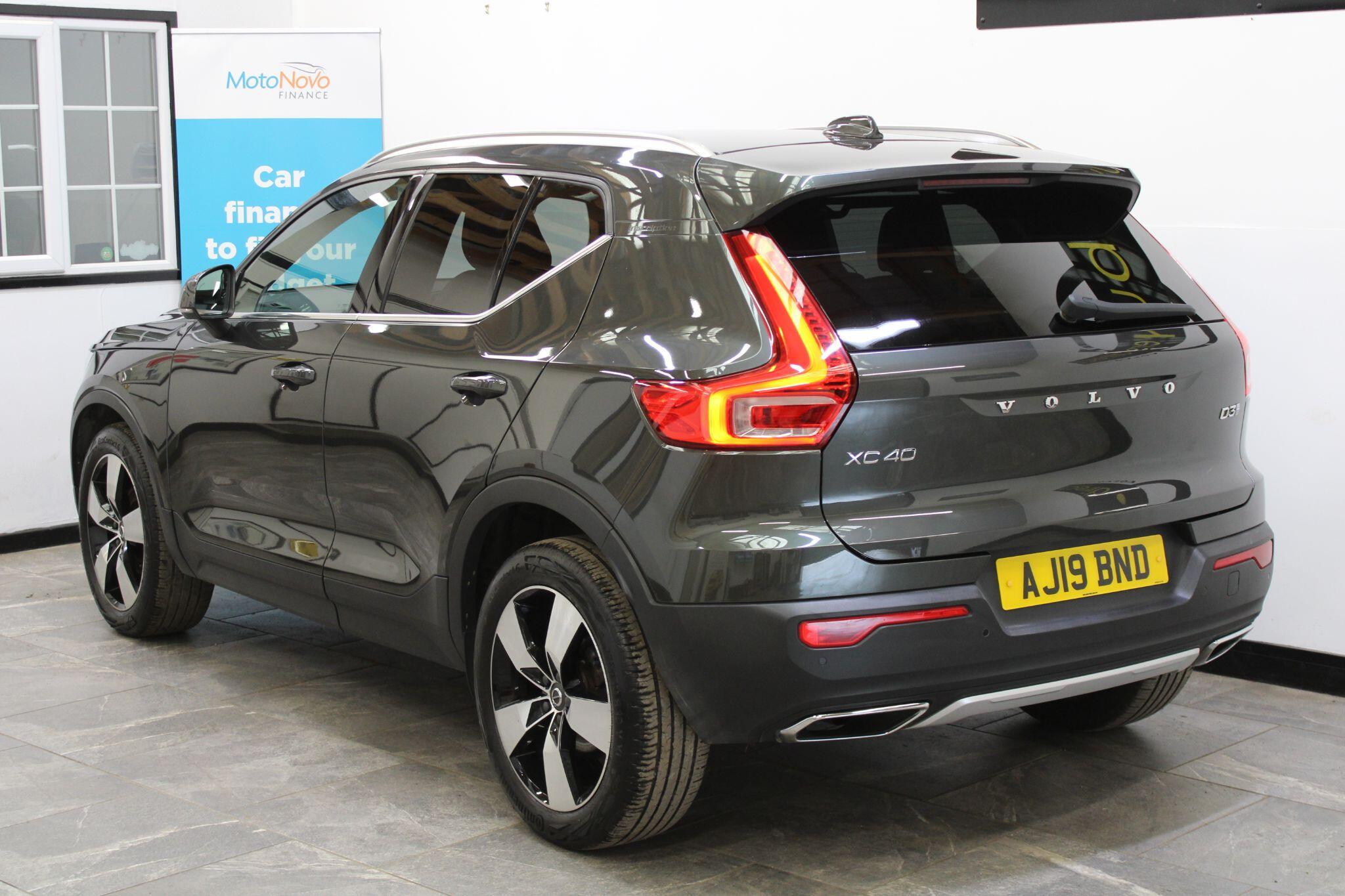 Volvo XC40 - Image 11
