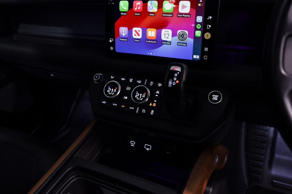 Land Rover Defender 130 - Image 25