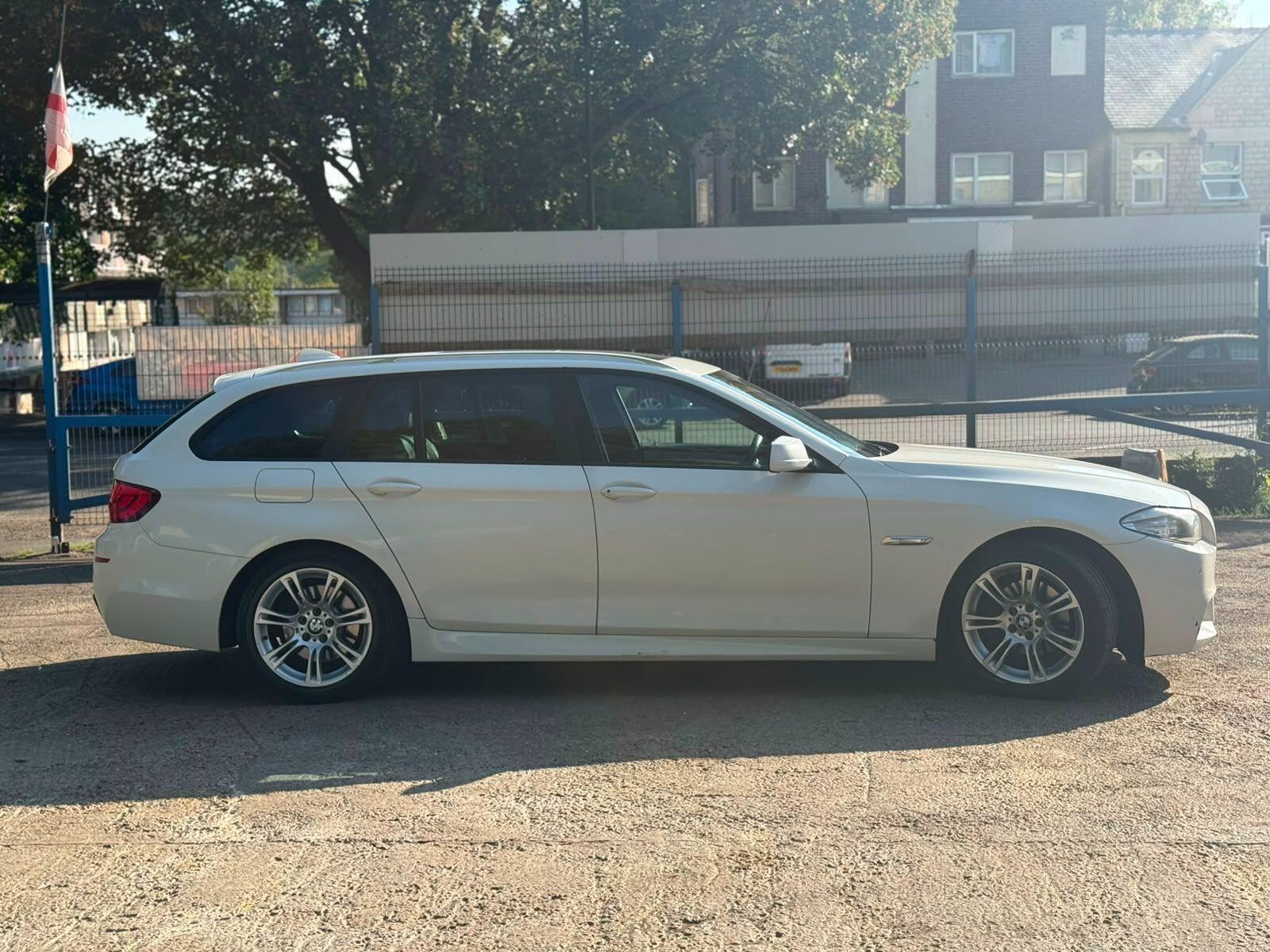 BMW 5 Series - Image 7