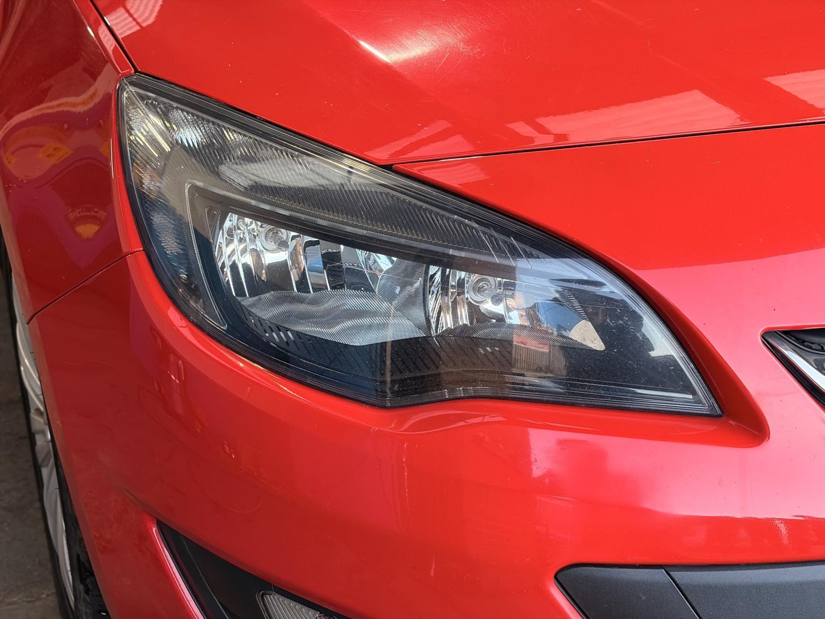 Vauxhall Astra - Image 9