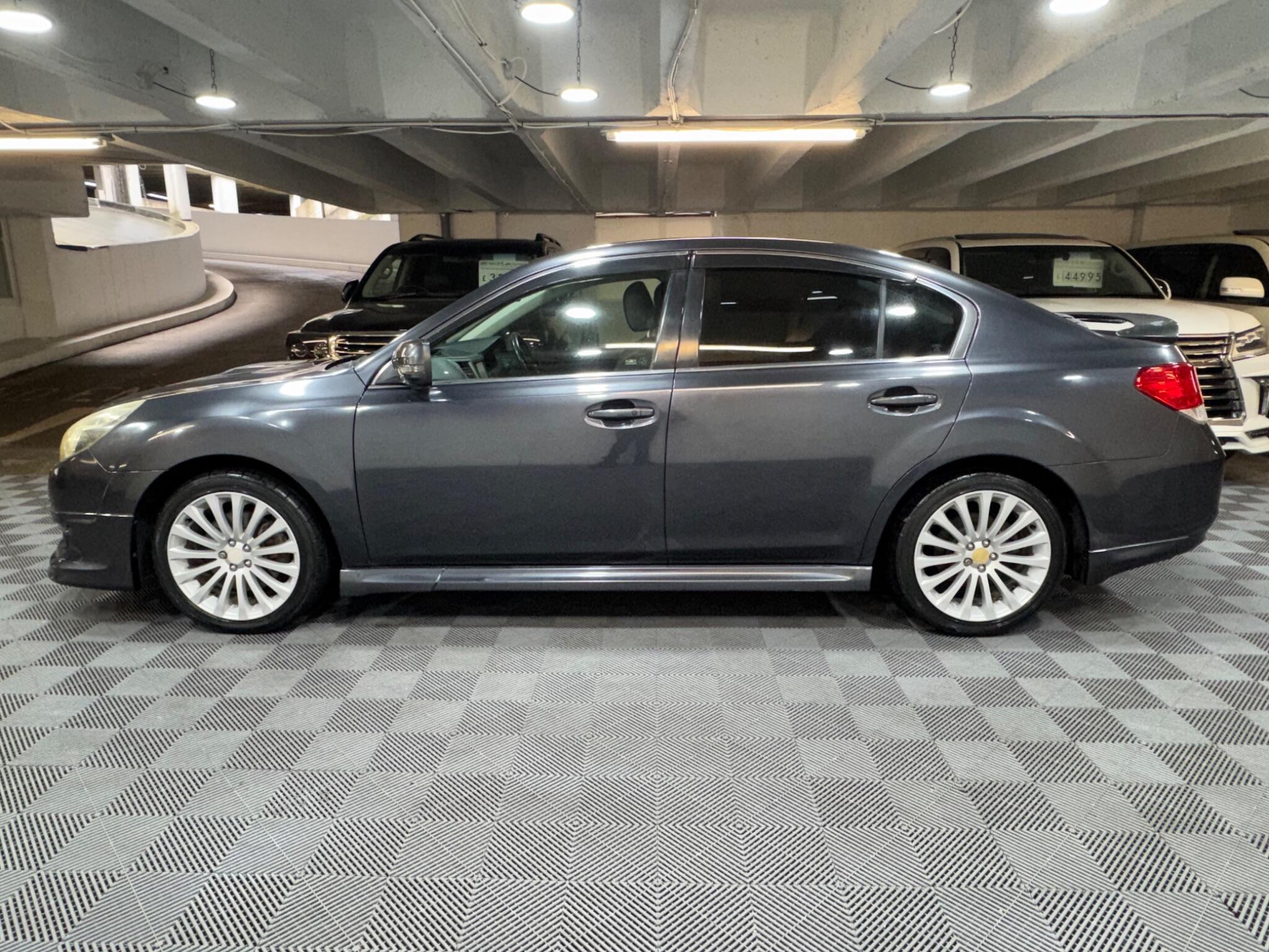 Subaru Legacy - Image 2