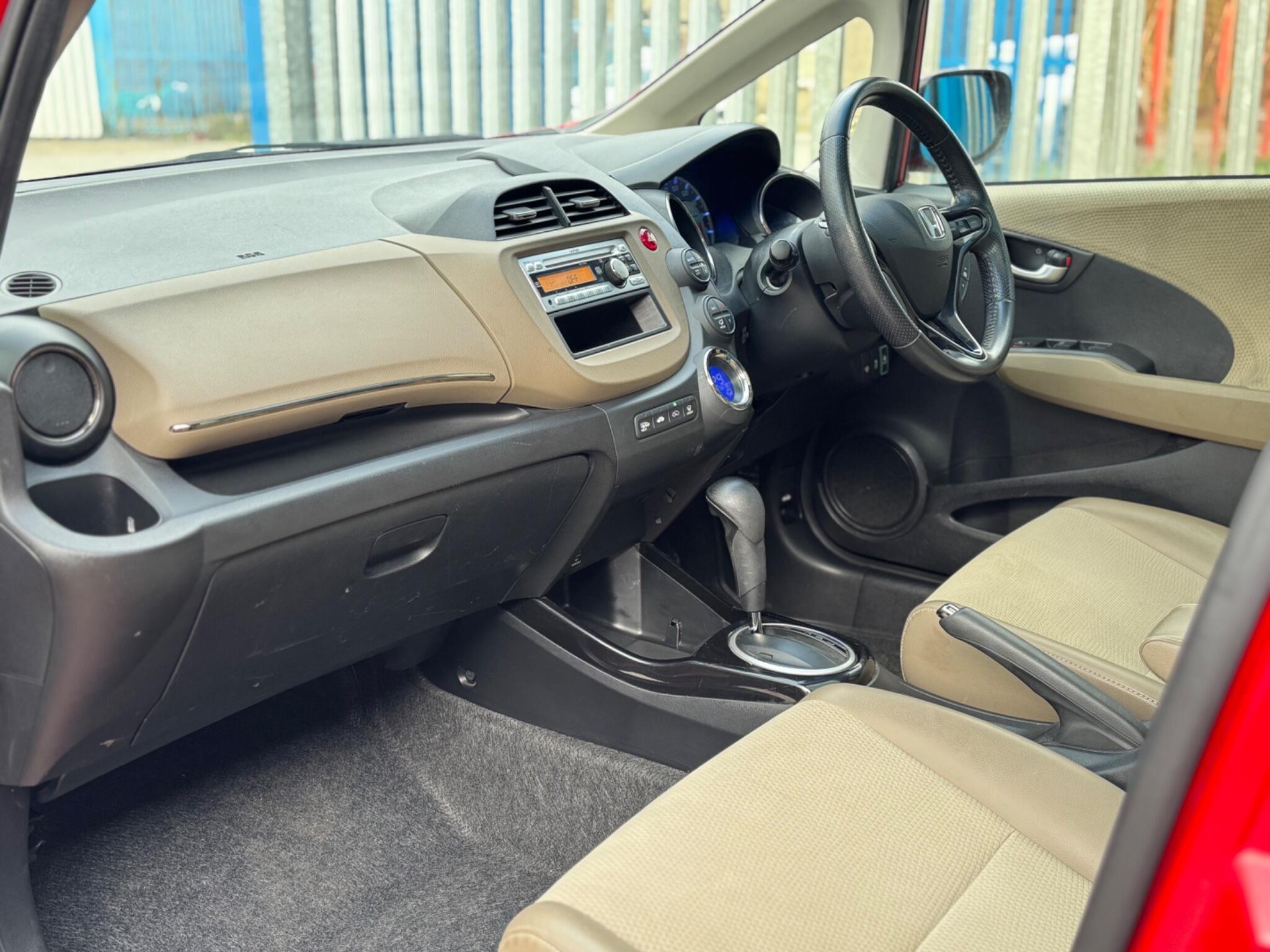 Honda FIT - Image 31