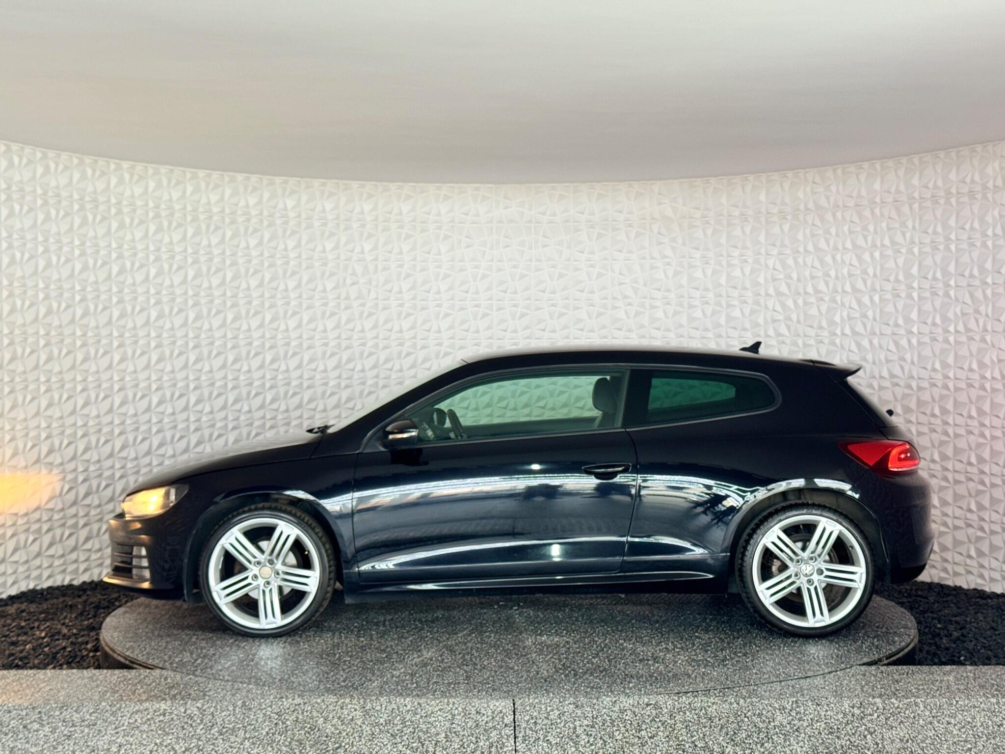 Volkswagen Scirocco - Image 18