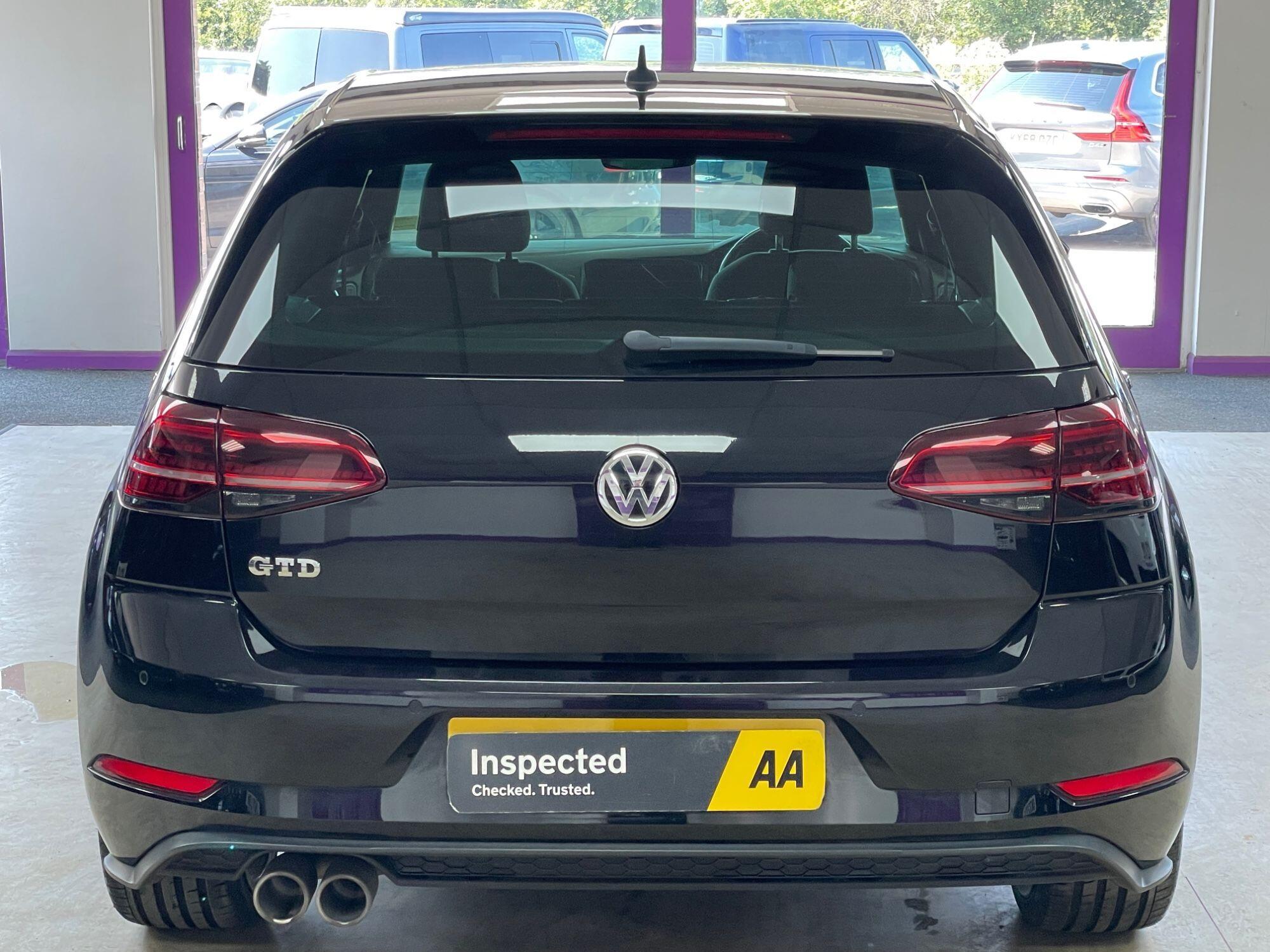 Volkswagen Golf - Image 8