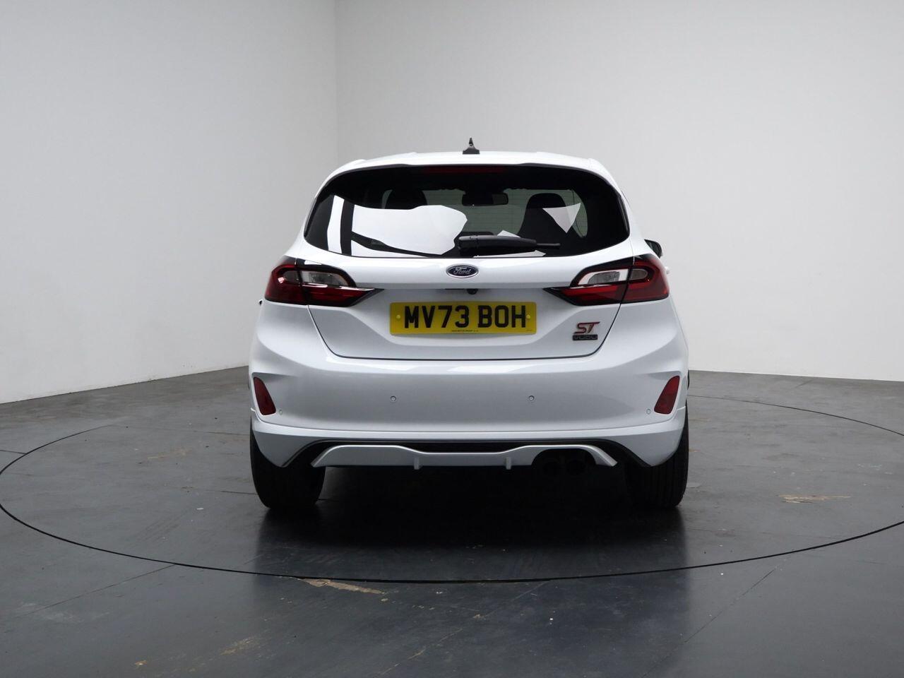 Ford Fiesta - Image 11