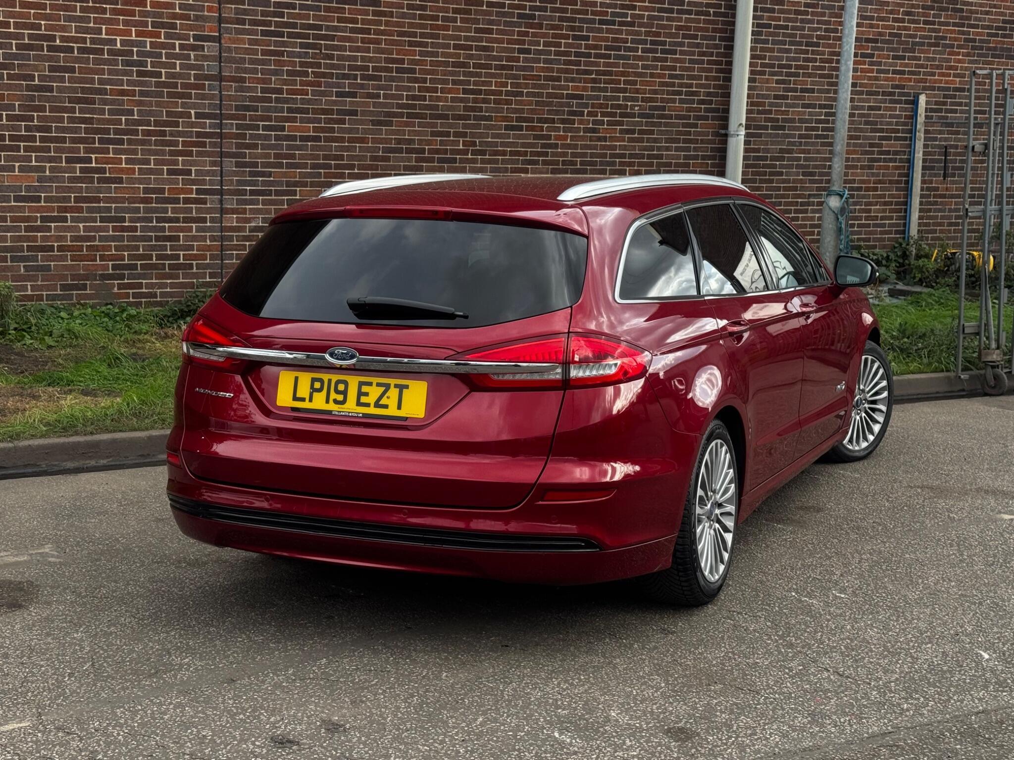 Ford Mondeo - Image 15