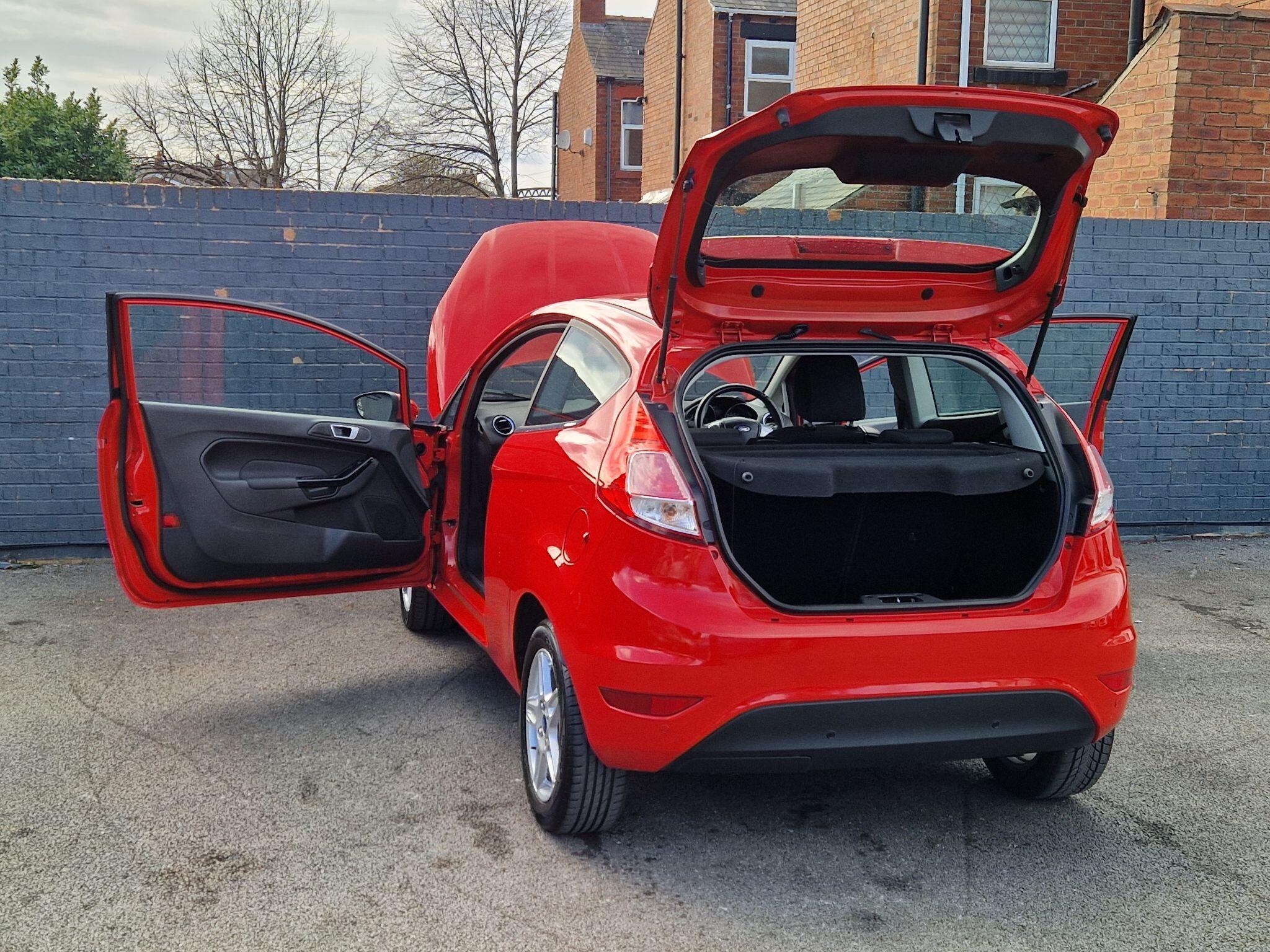 Ford Fiesta - Image 19