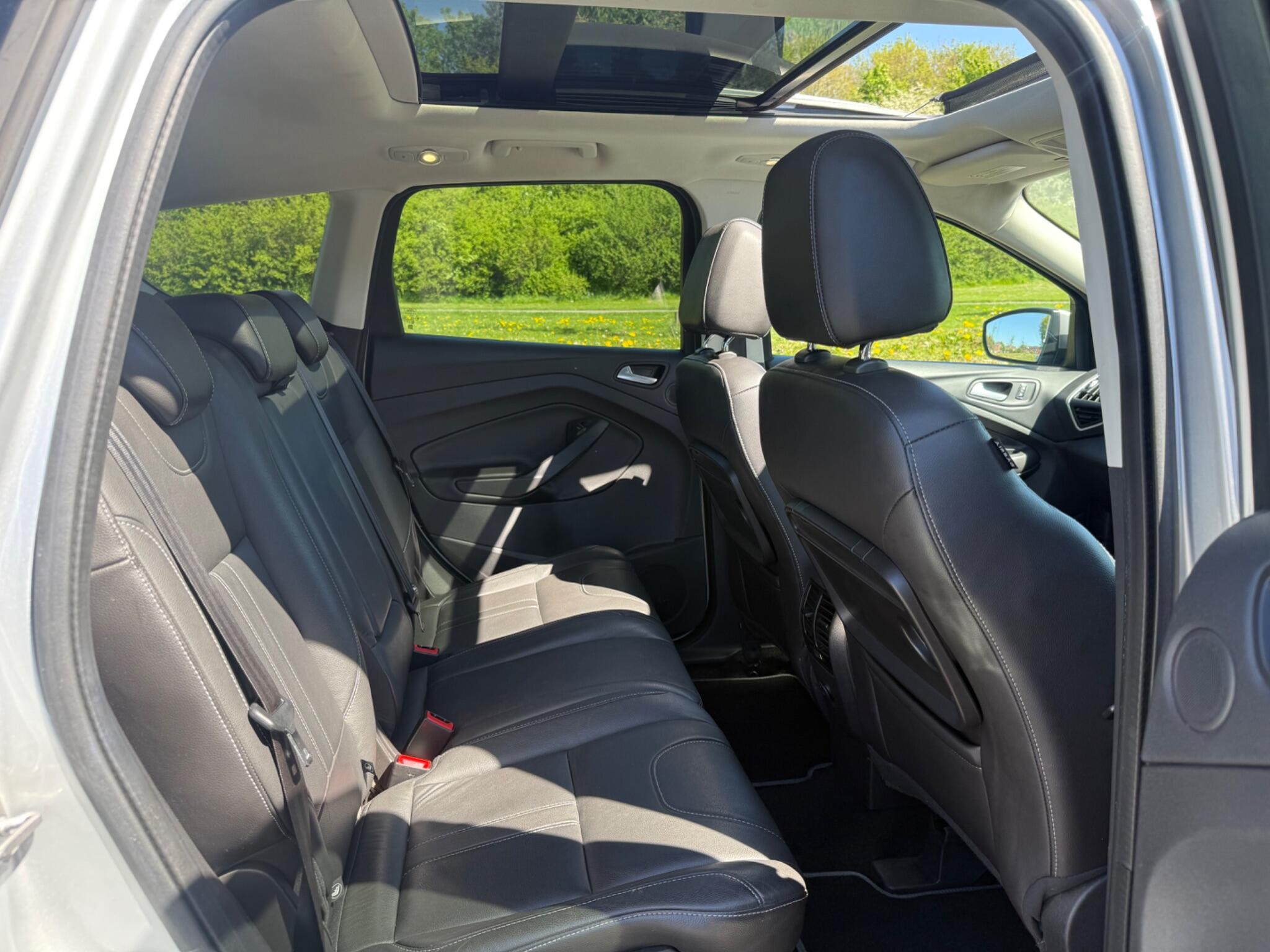 Ford Kuga - Image 14