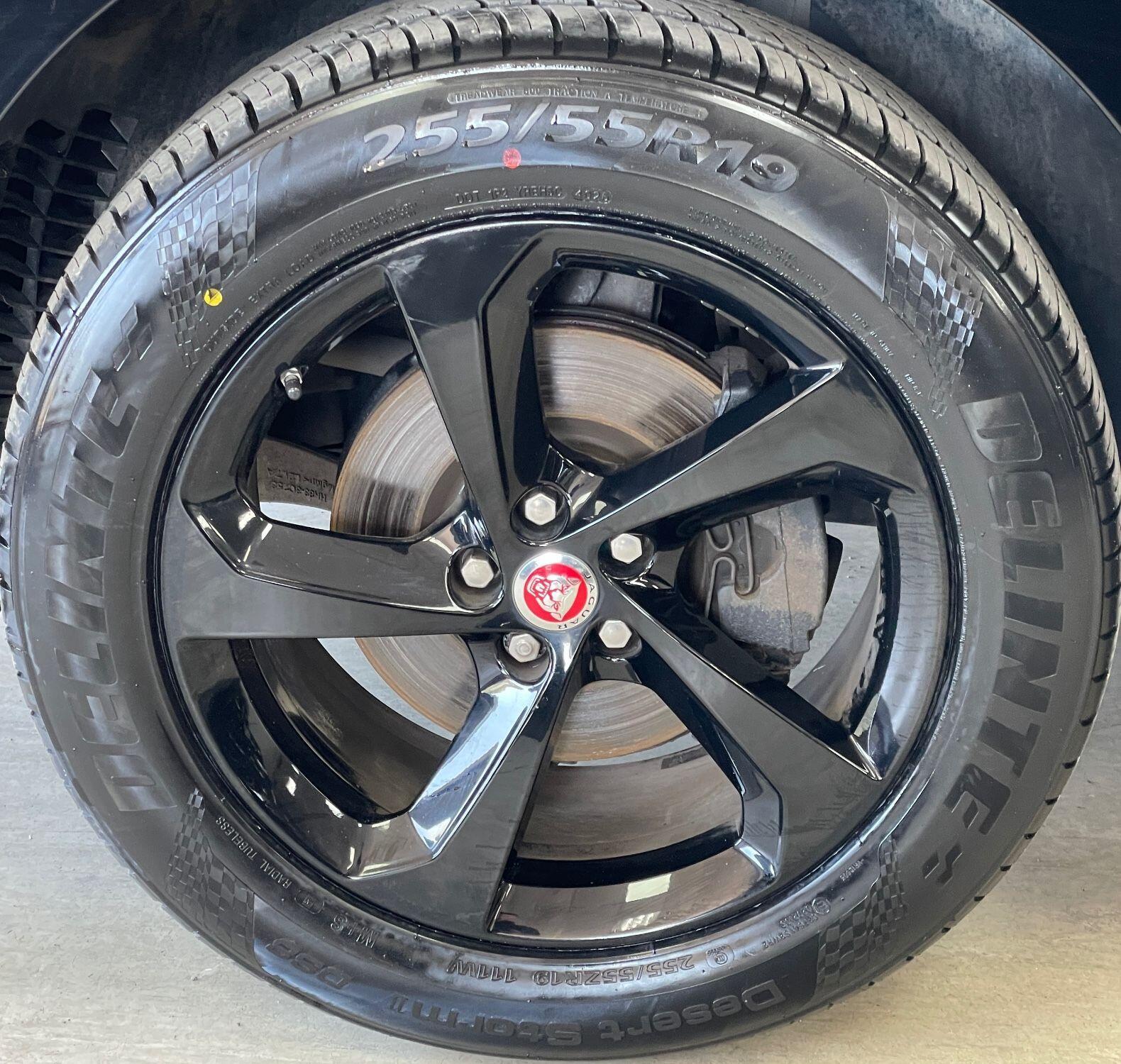 Jaguar F-Pace - Image 14