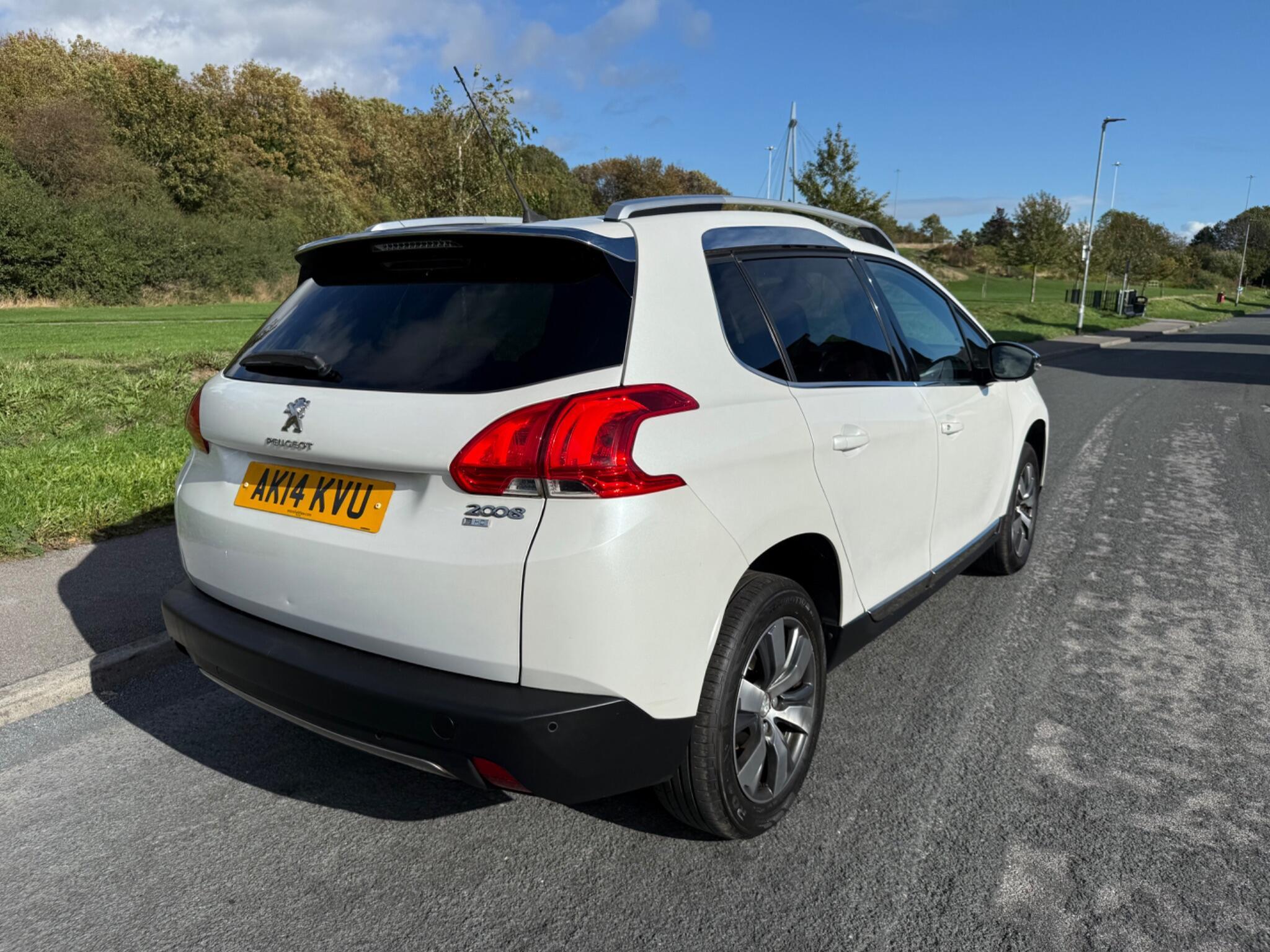 Peugeot 2008 - Image 3
