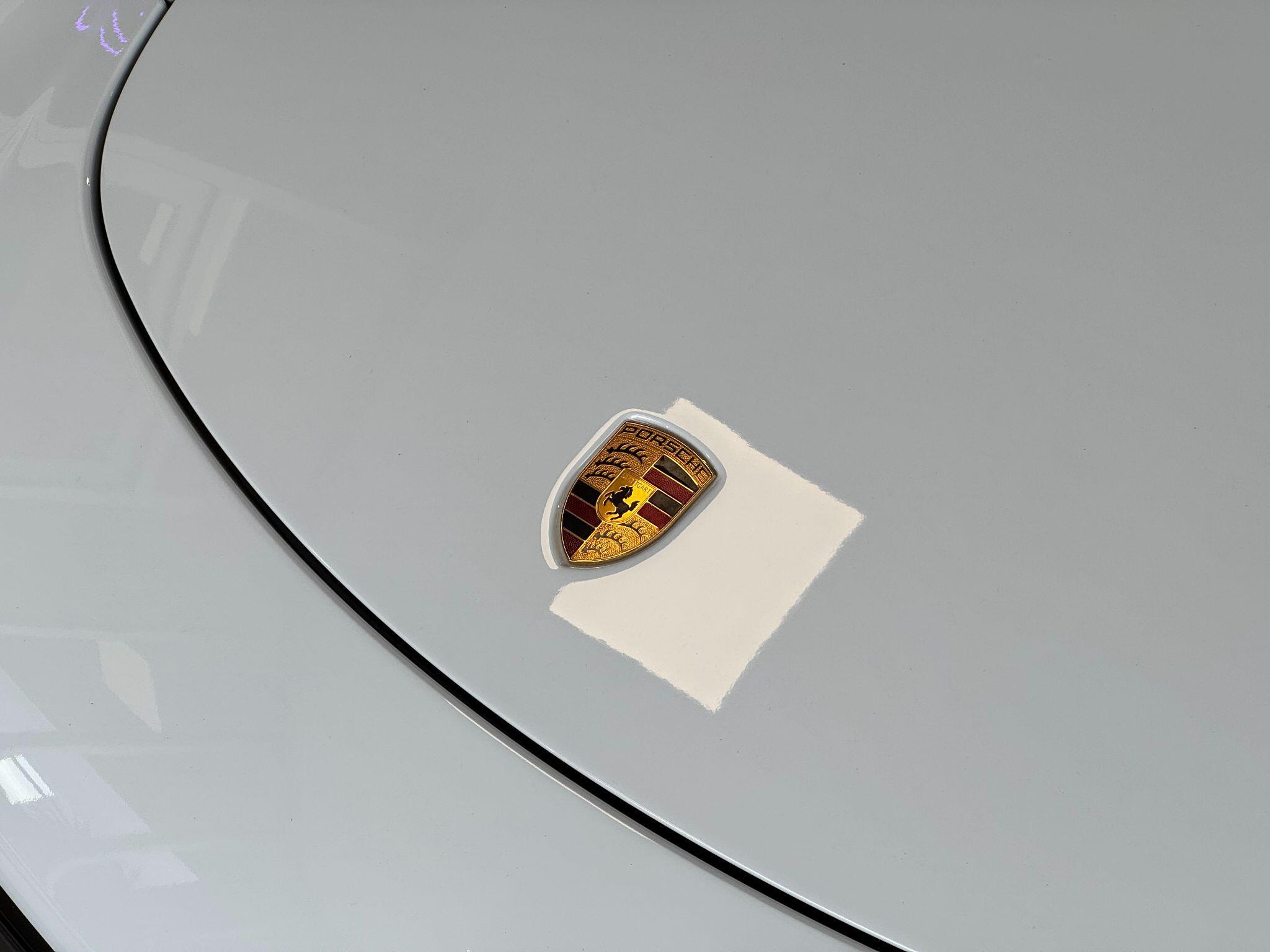 Porsche 911 - Image 9