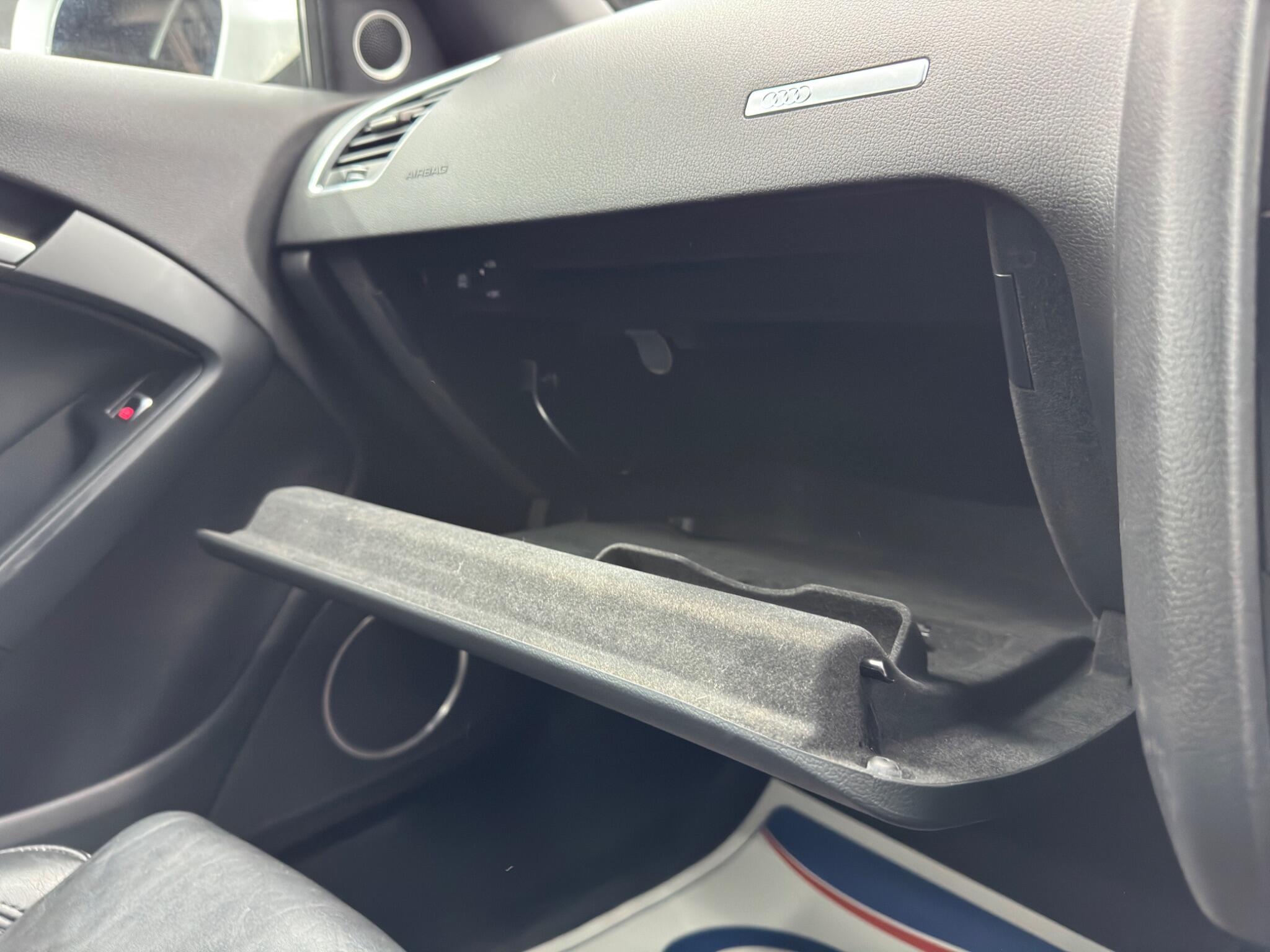 Audi A5 CABRIOLET - Image 34