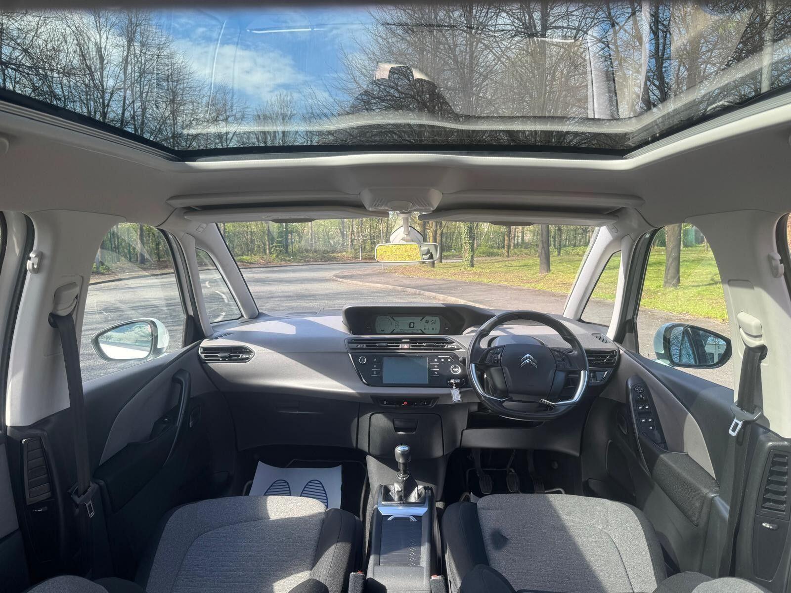 Citroen C4 Picasso - Image 23