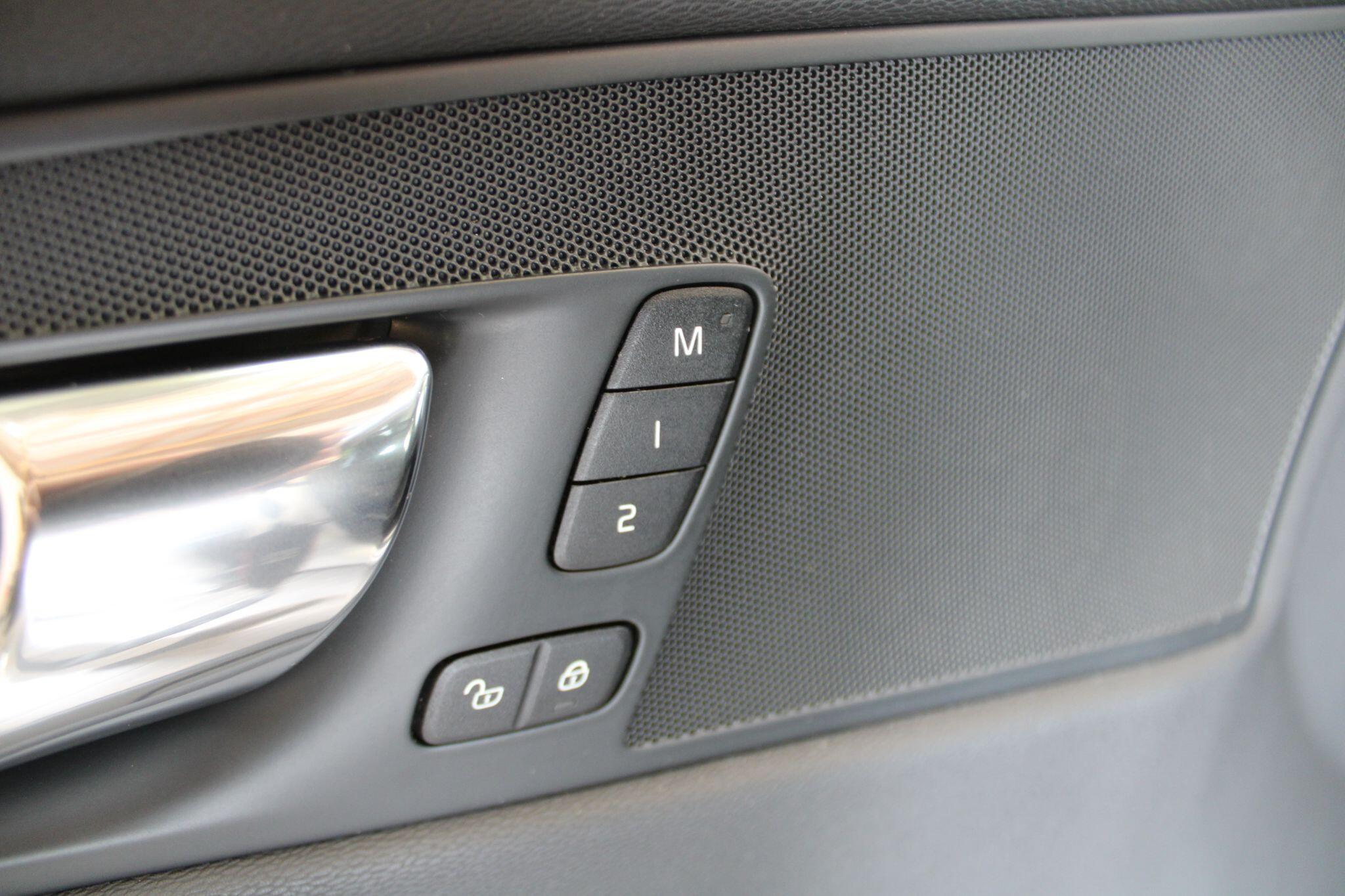 Volvo XC60 - Image 39