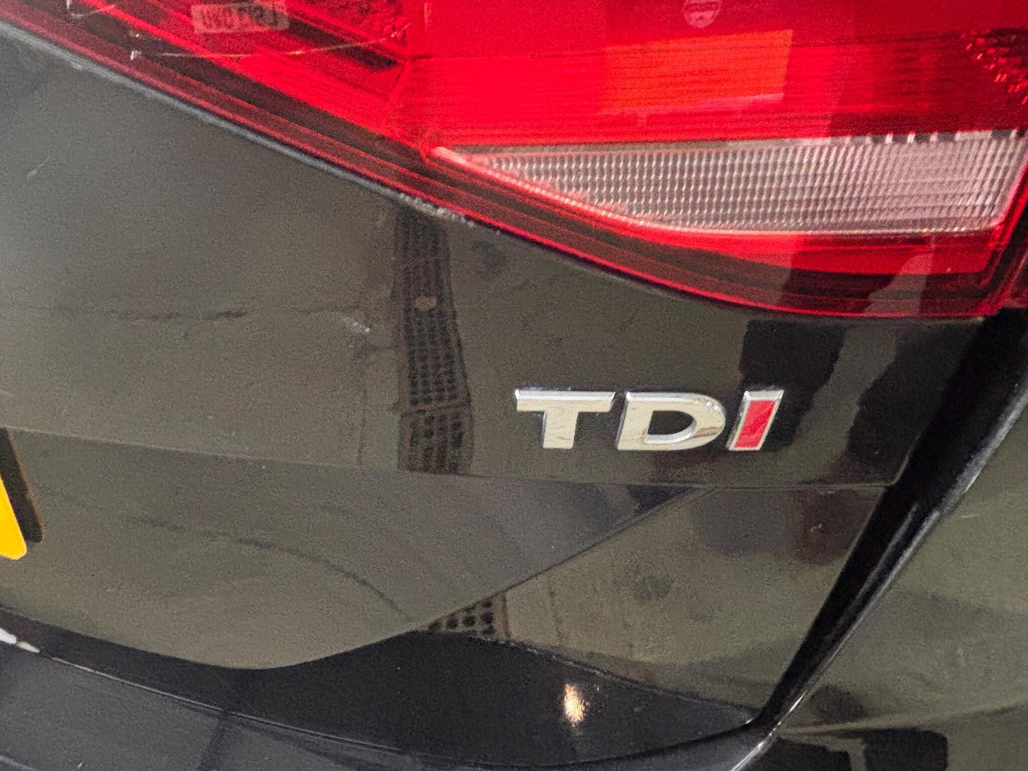 Volkswagen Touran - Image 32