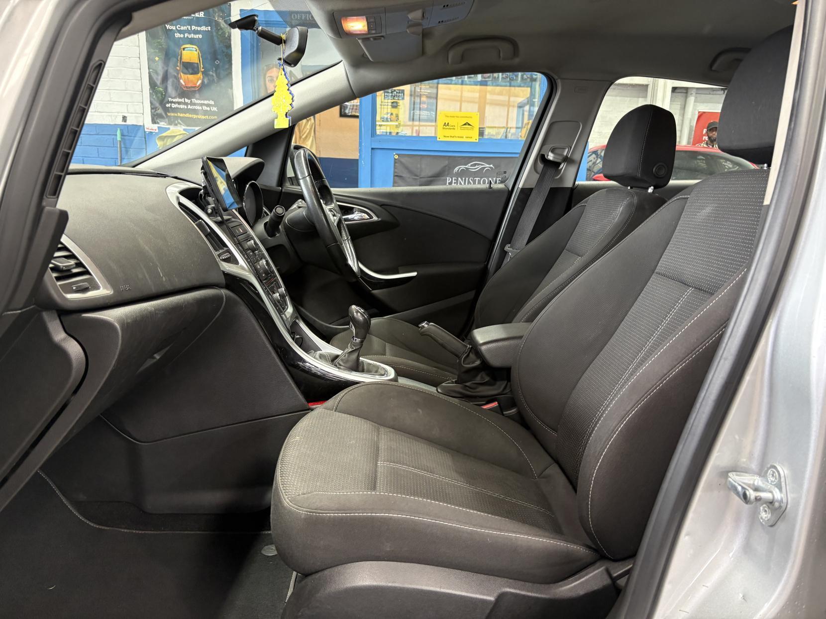 Vauxhall Astra - Image 18