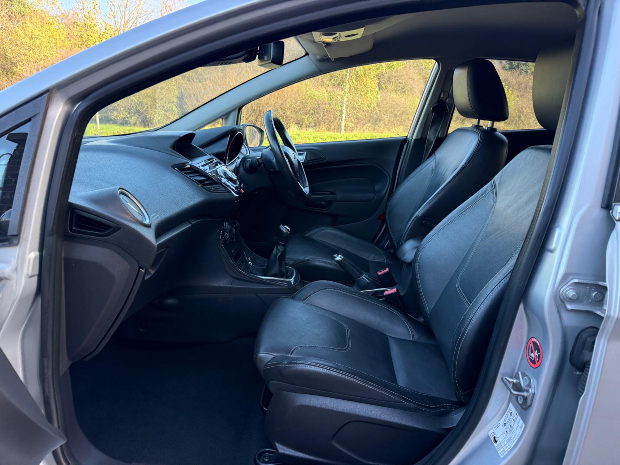 Ford Fiesta - Image 9