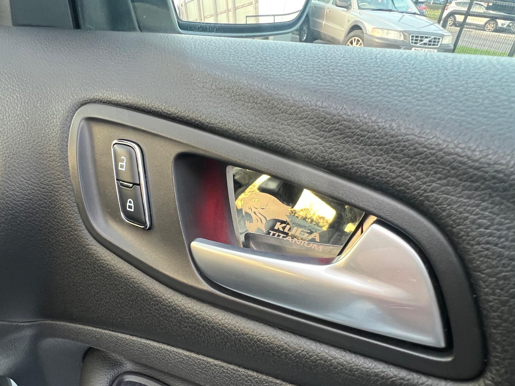 Ford Kuga - Image 19