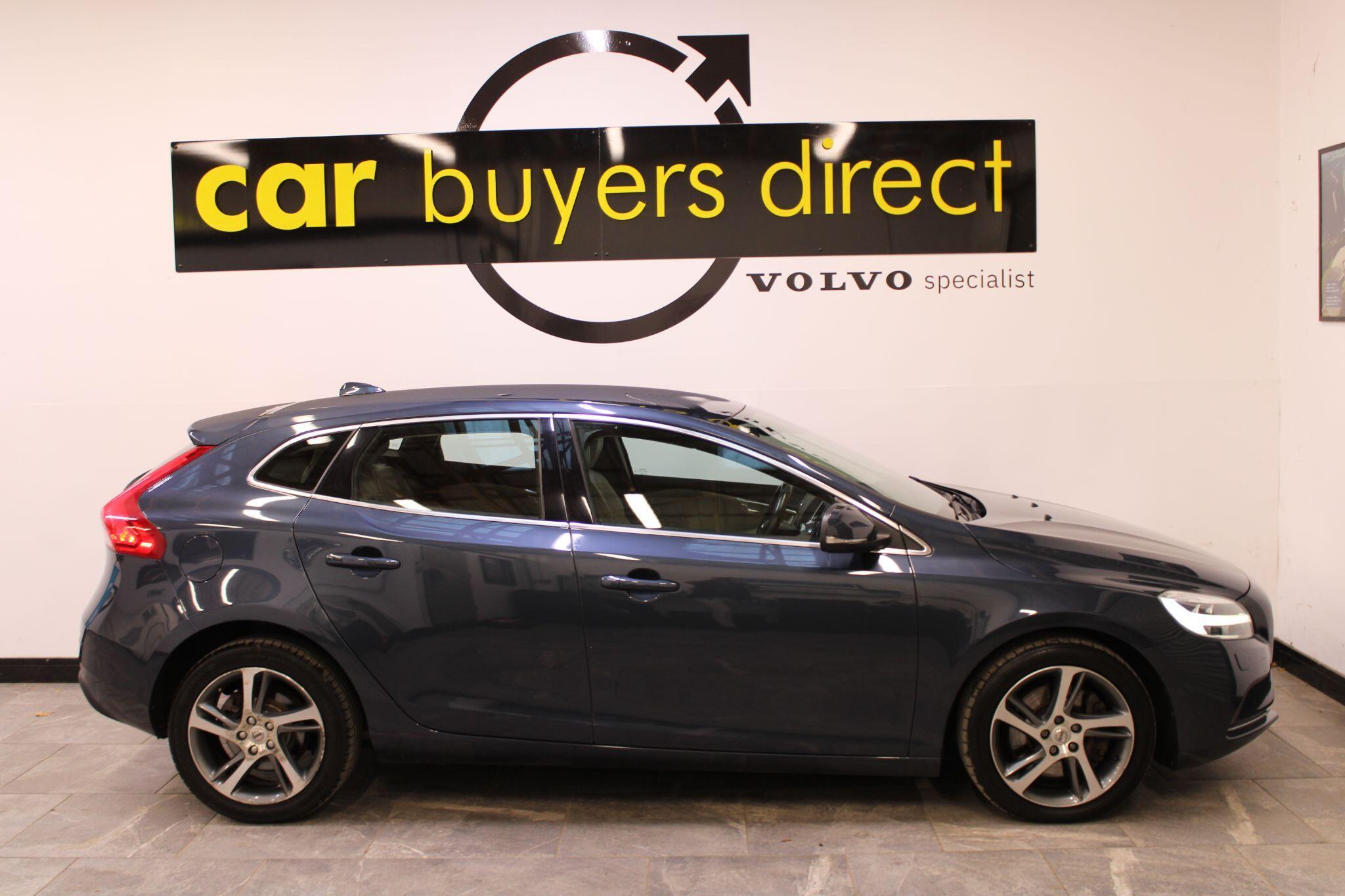 Volvo V40 - Image 8