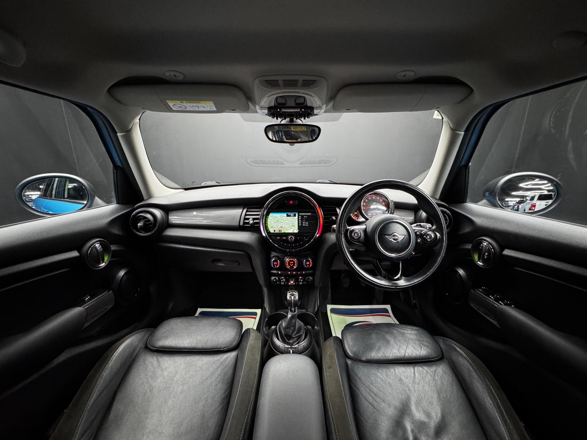 MINI Hatch - Image 17