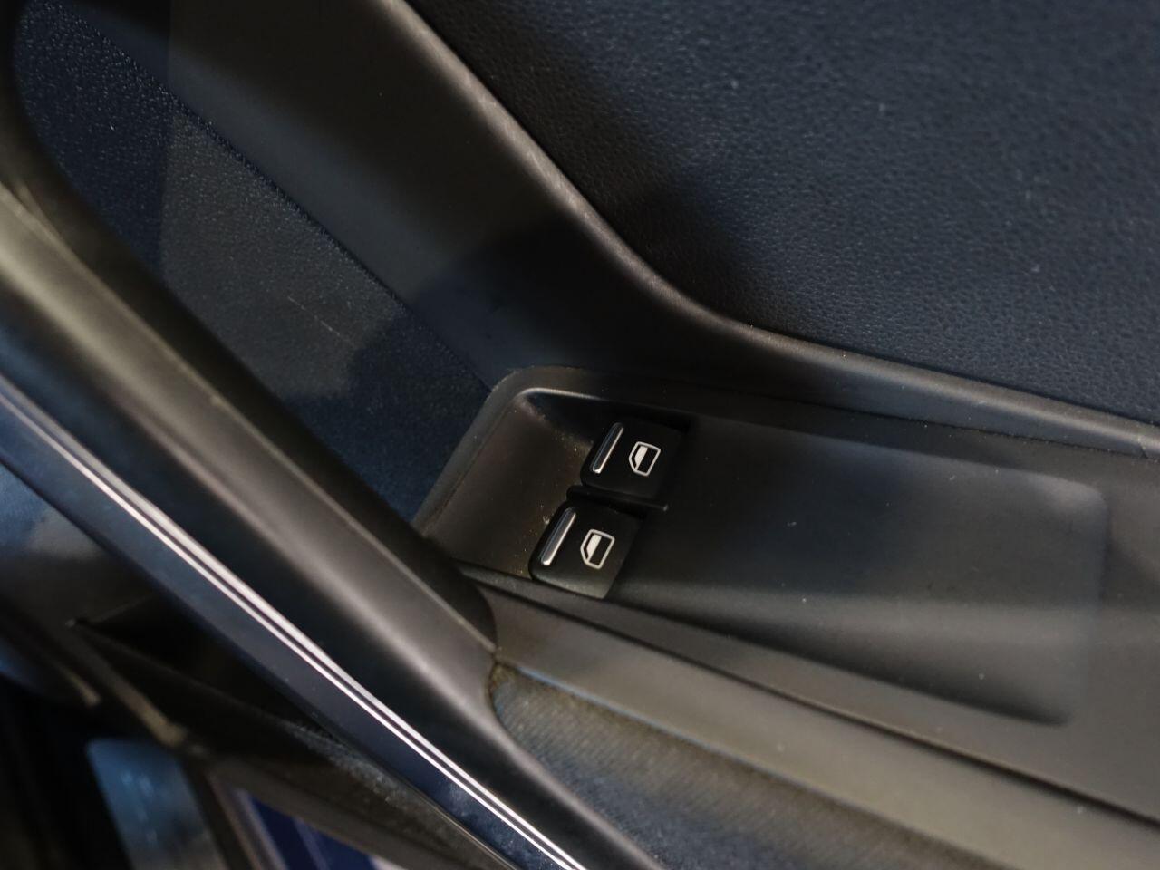 Volkswagen Beetle - Image 29