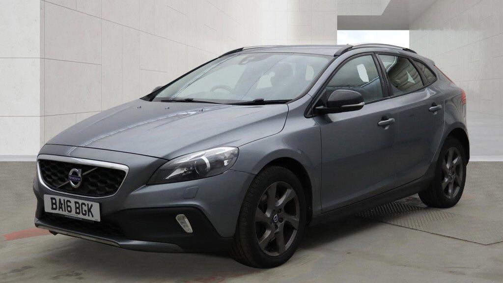 Volvo V40 CROSS COUNTRY - Image 2