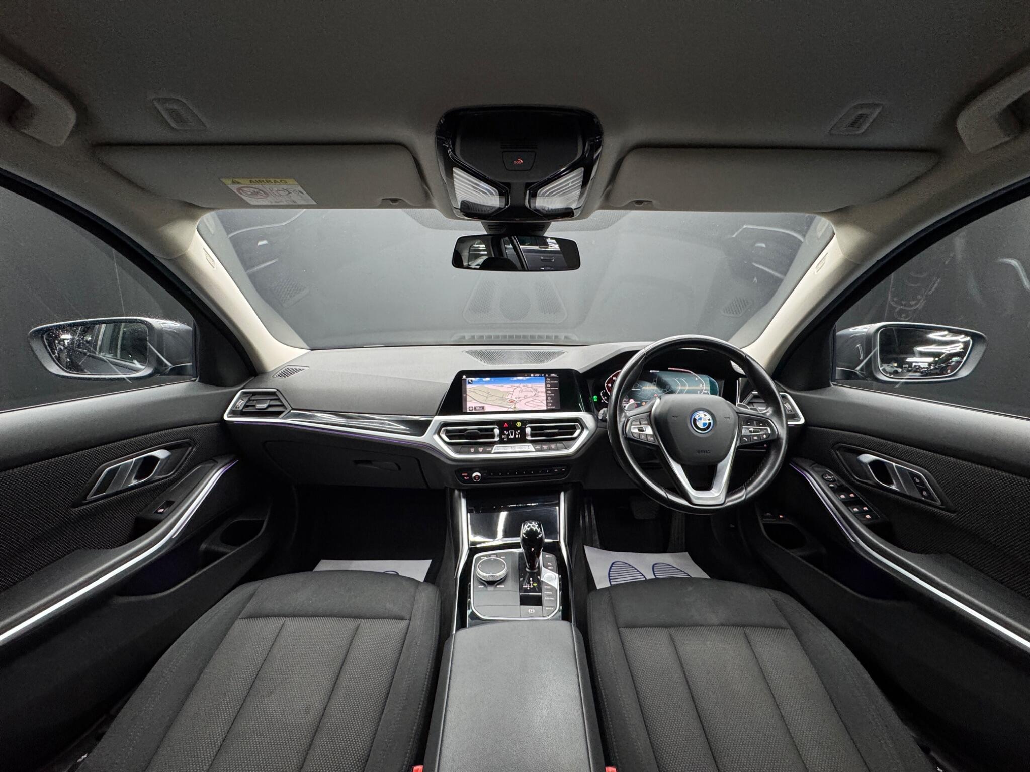 BMW 3 Series - Image 17