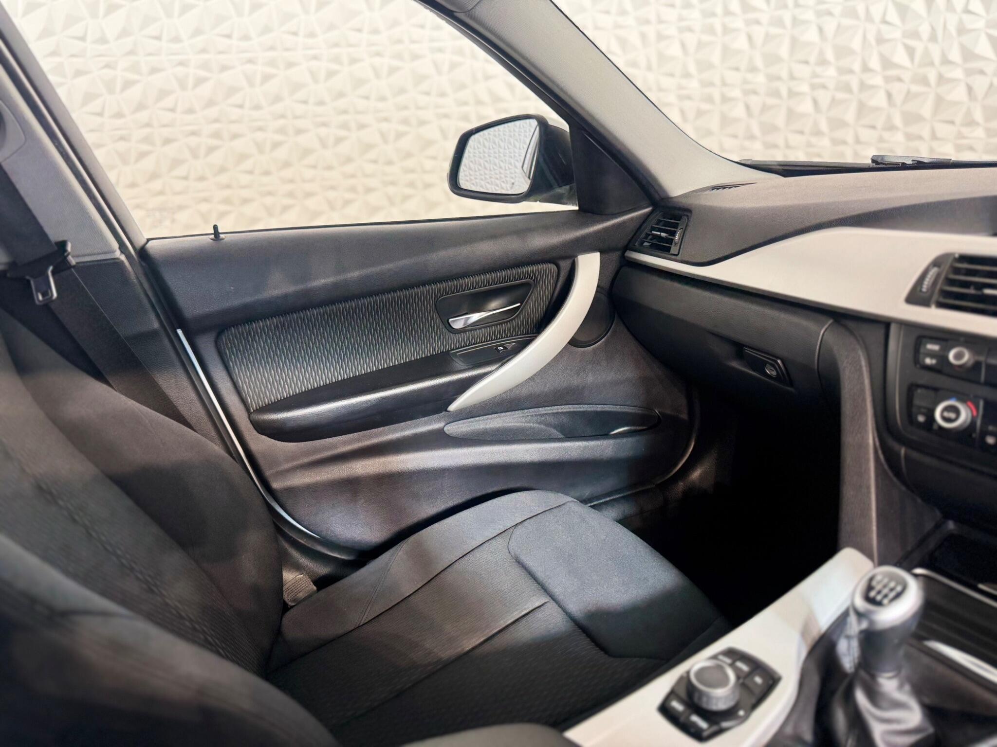 BMW 3 Series - Image 33