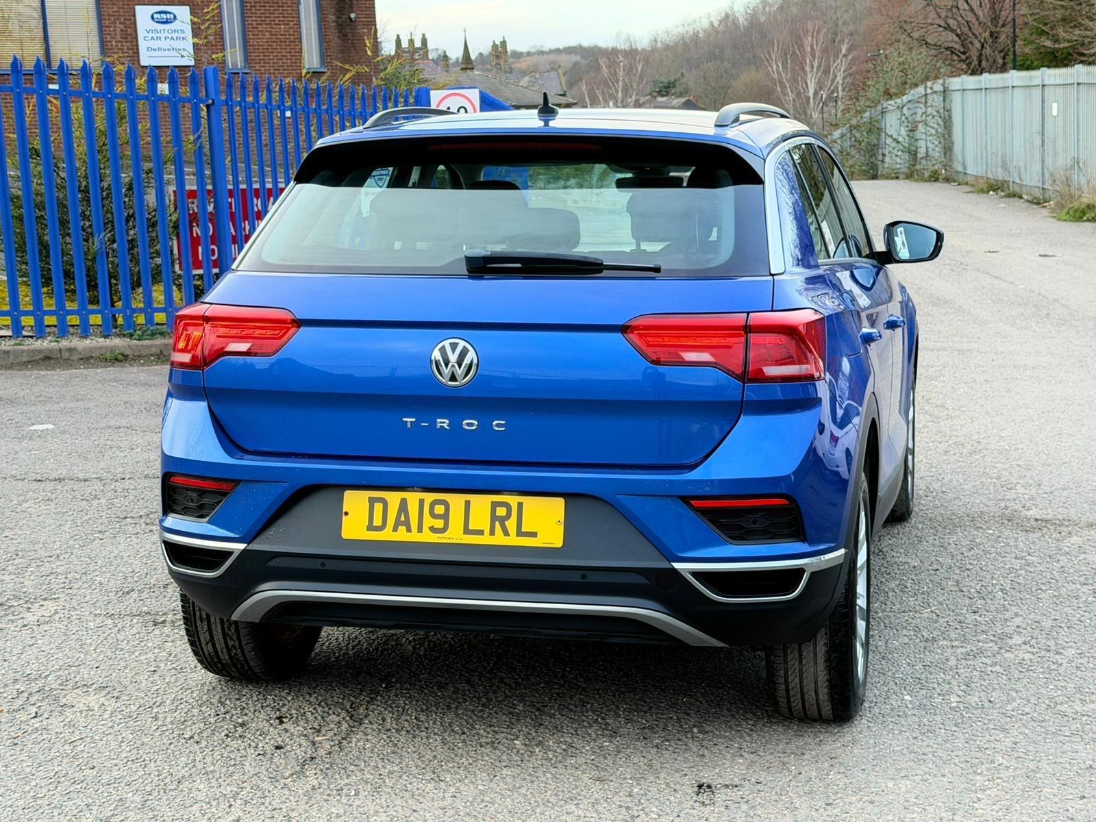 Volkswagen T-Roc - Image 20