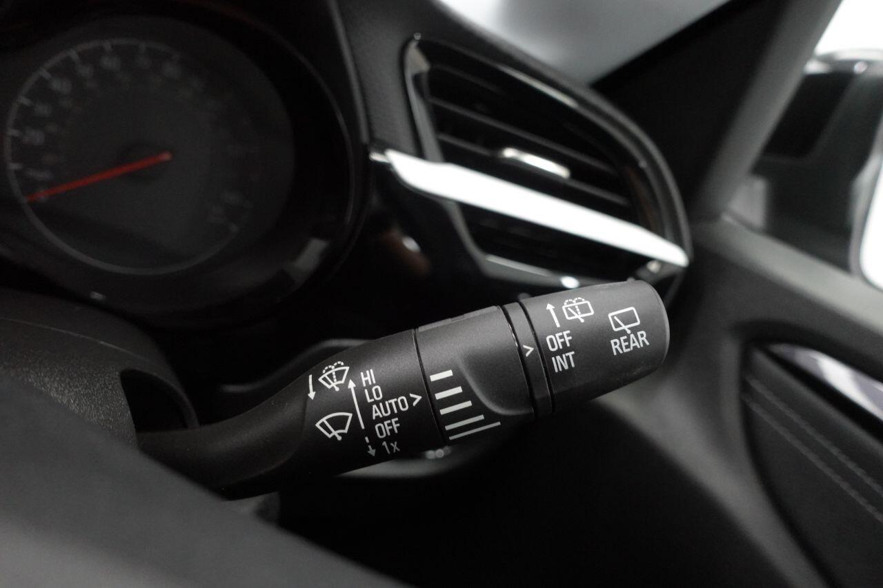 Vauxhall Corsa - Image 18
