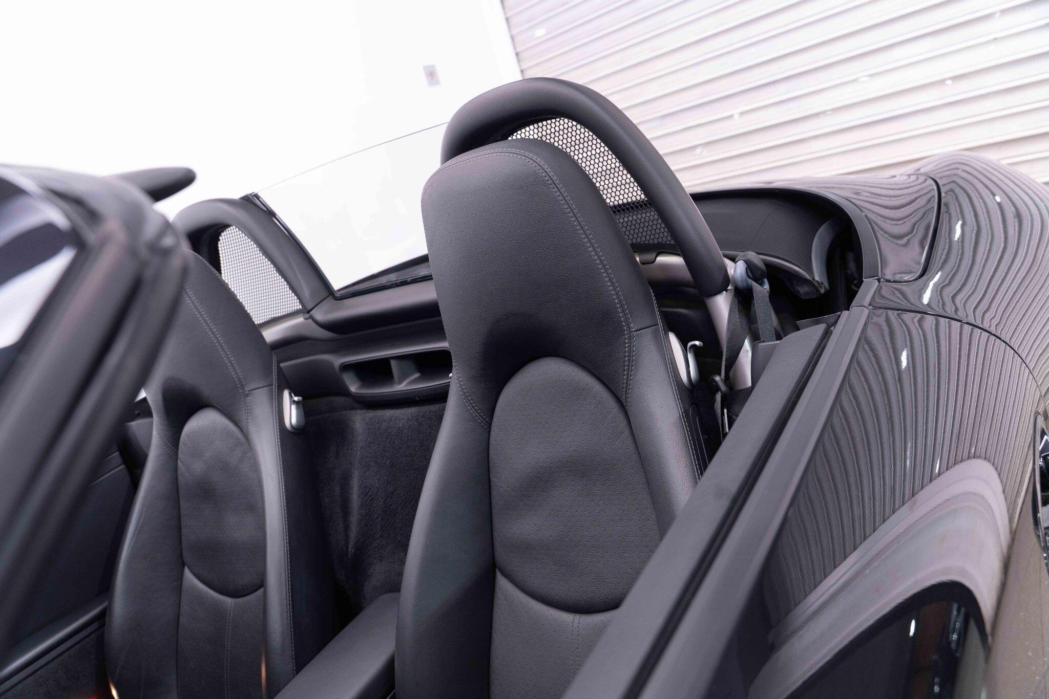 Porsche Boxster - Image 35