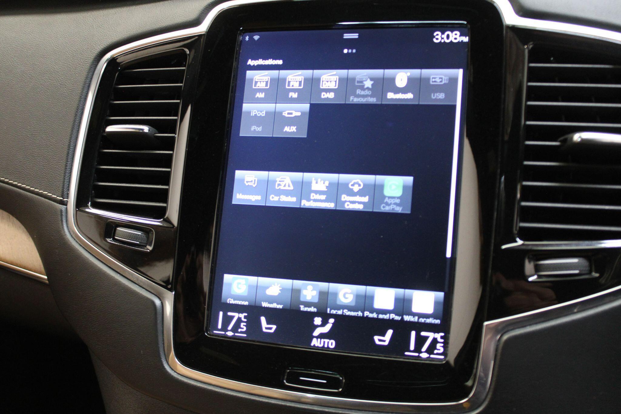 Volvo XC90 - Image 40