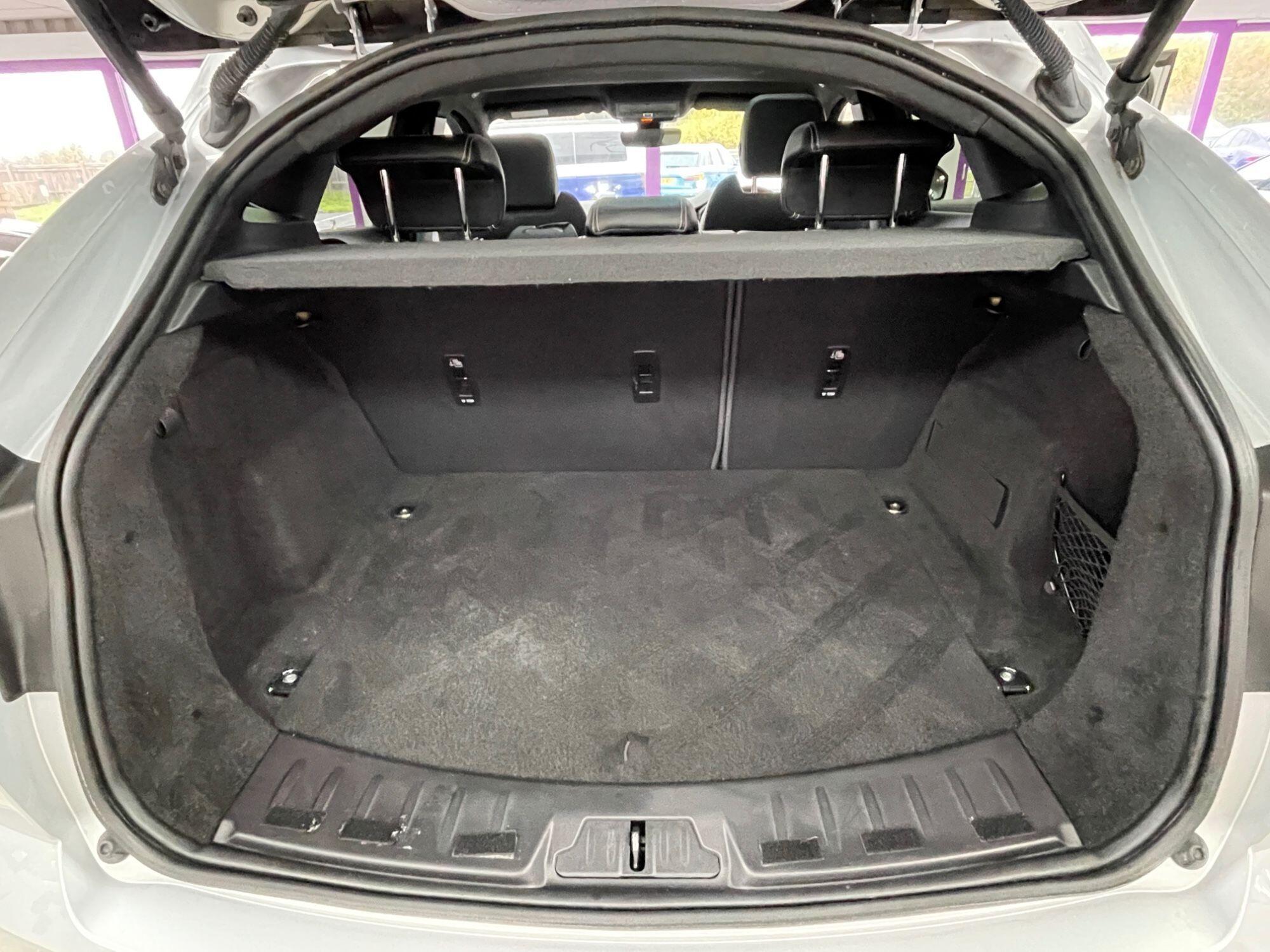 Jaguar E-Pace - Image 19