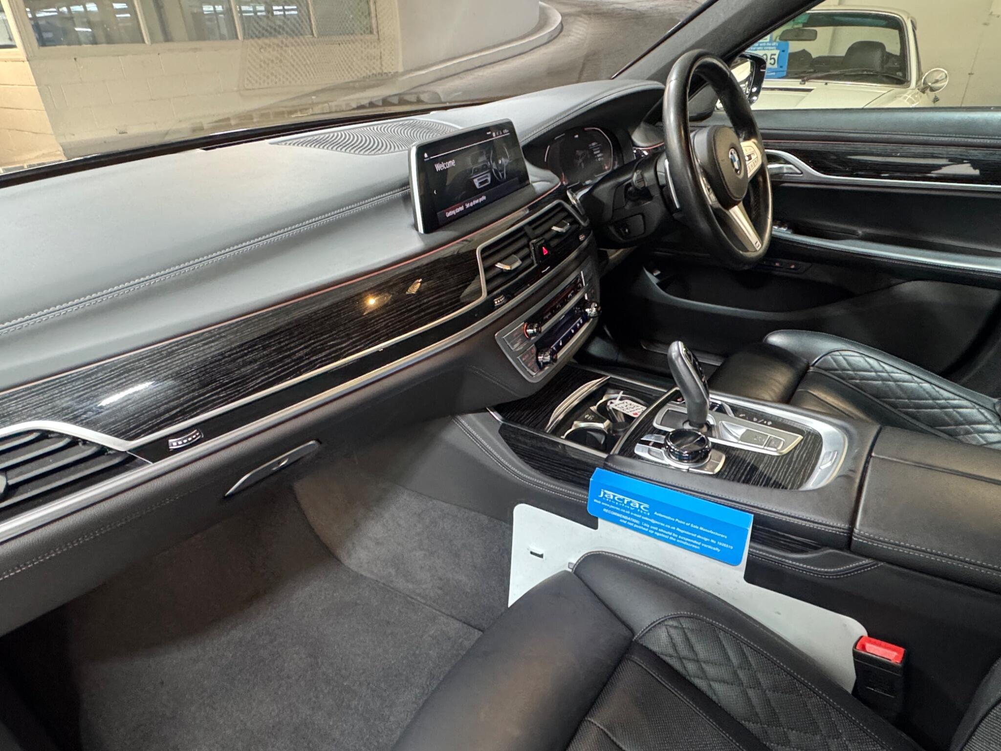 BMW 7 Series - Image 10