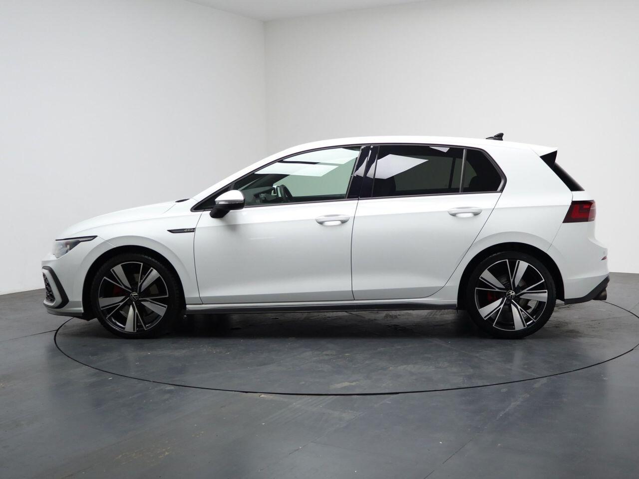 Volkswagen Golf - Image 8