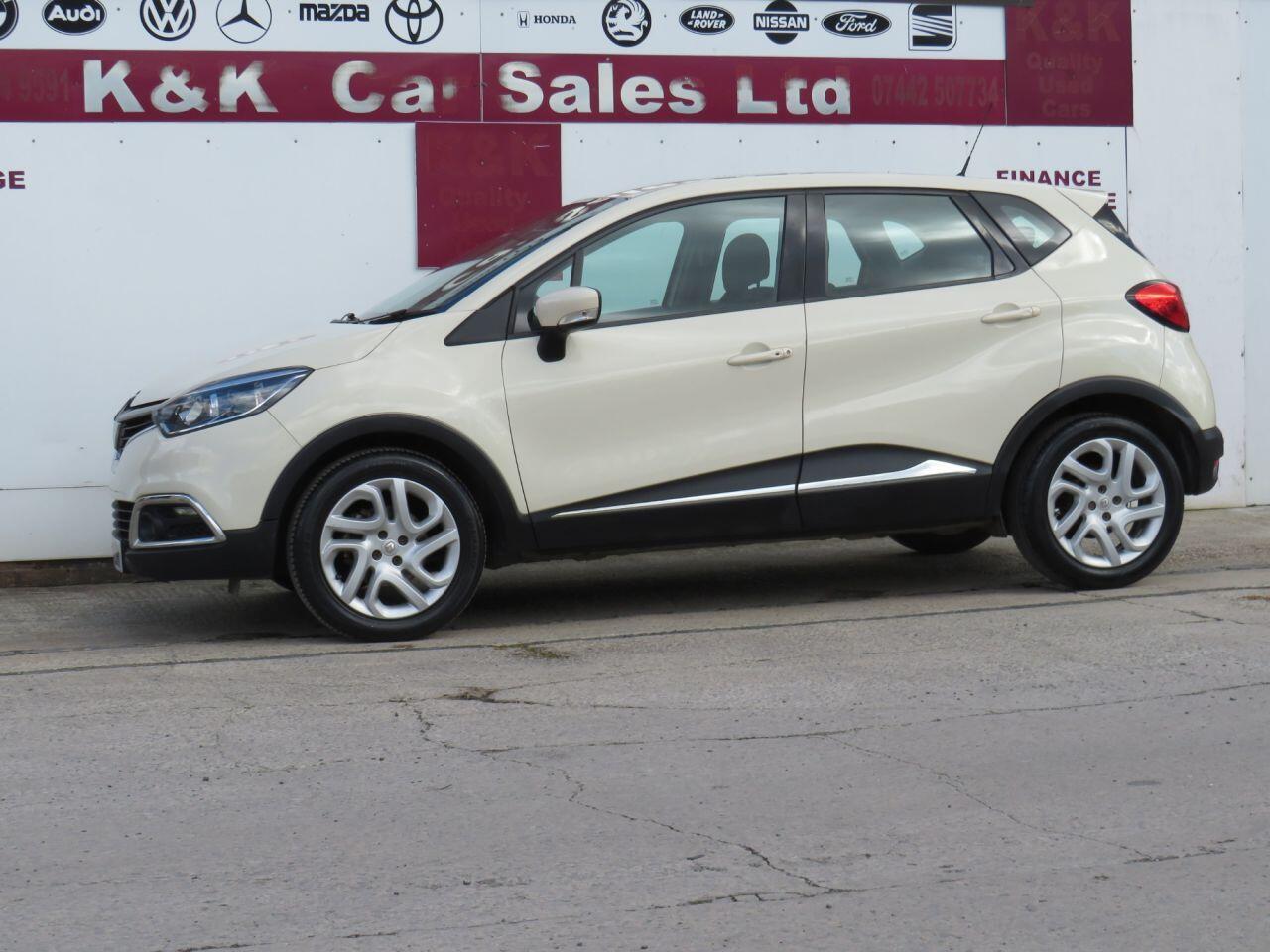 Renault Captur - Image 33