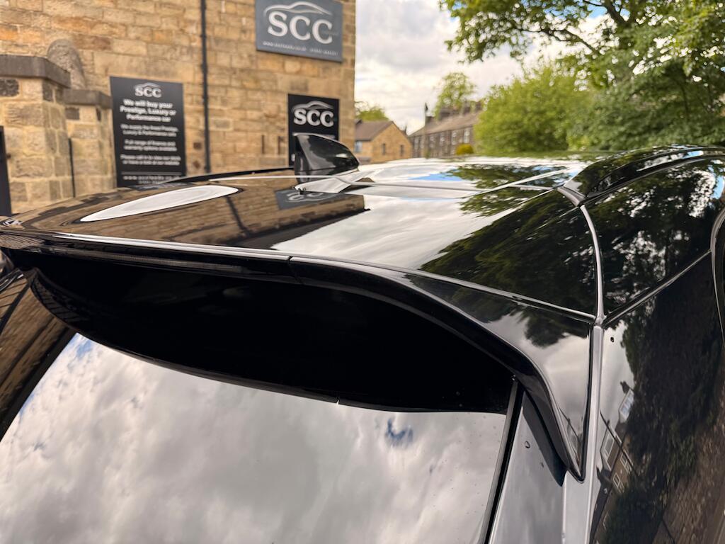 Land Rover Range Rover Velar - Image 15