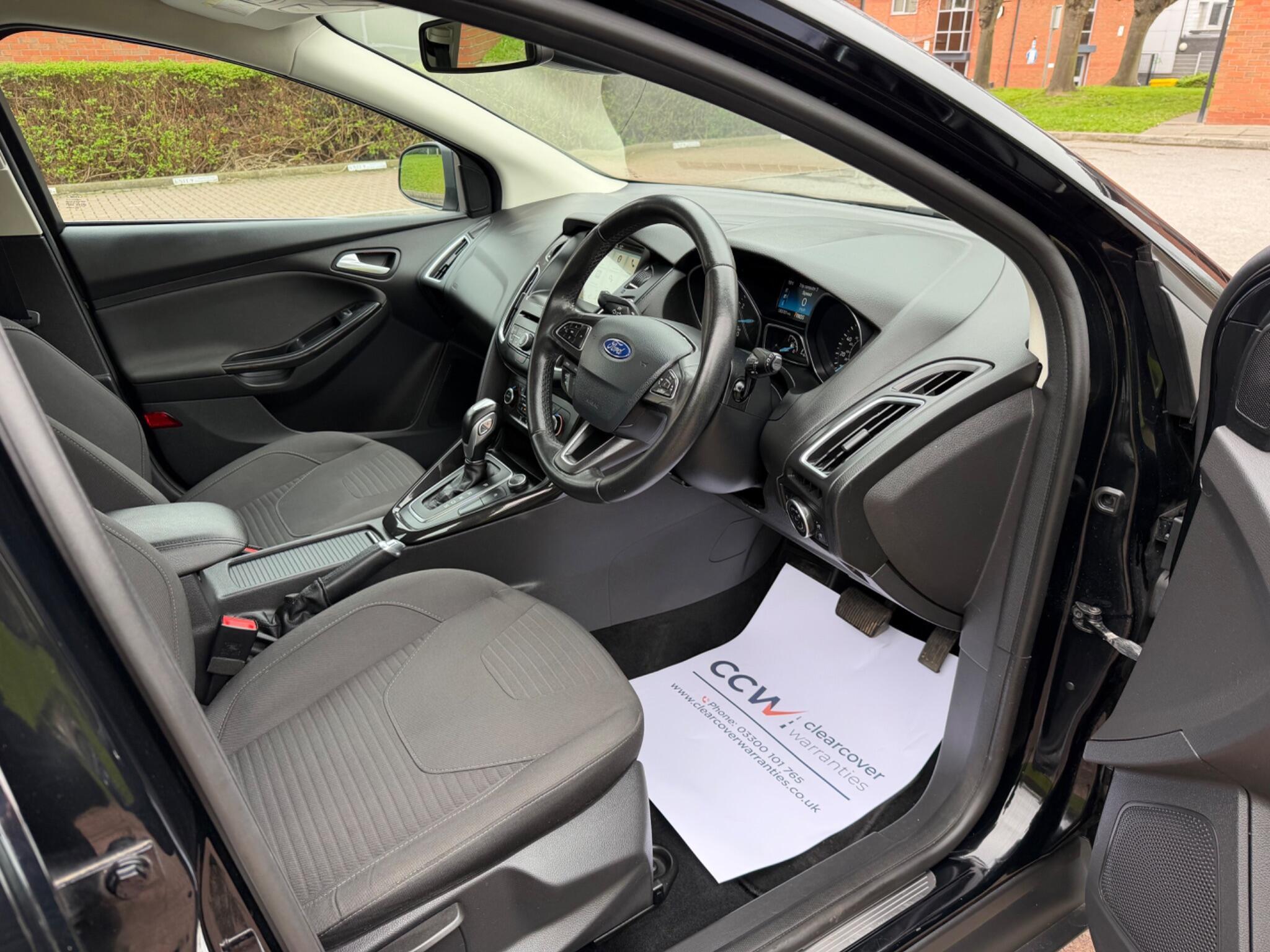 Ford Focus - Image 32