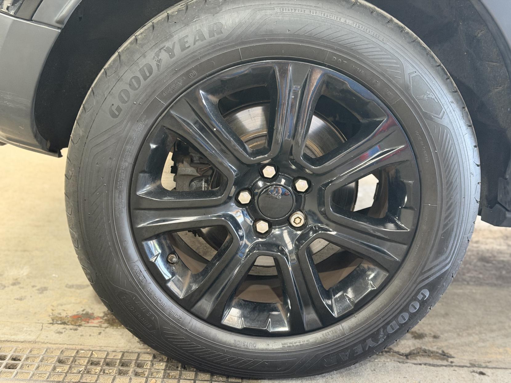Land Rover Range Rover Evoque - Image 17