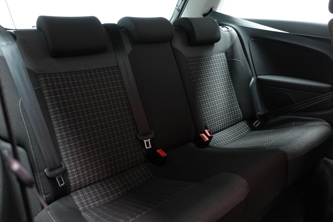 Volkswagen Polo - Image 18