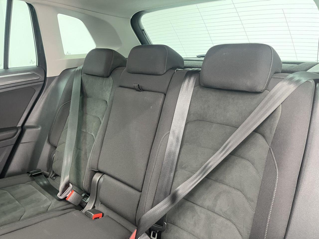 Volkswagen Tiguan - Image 16