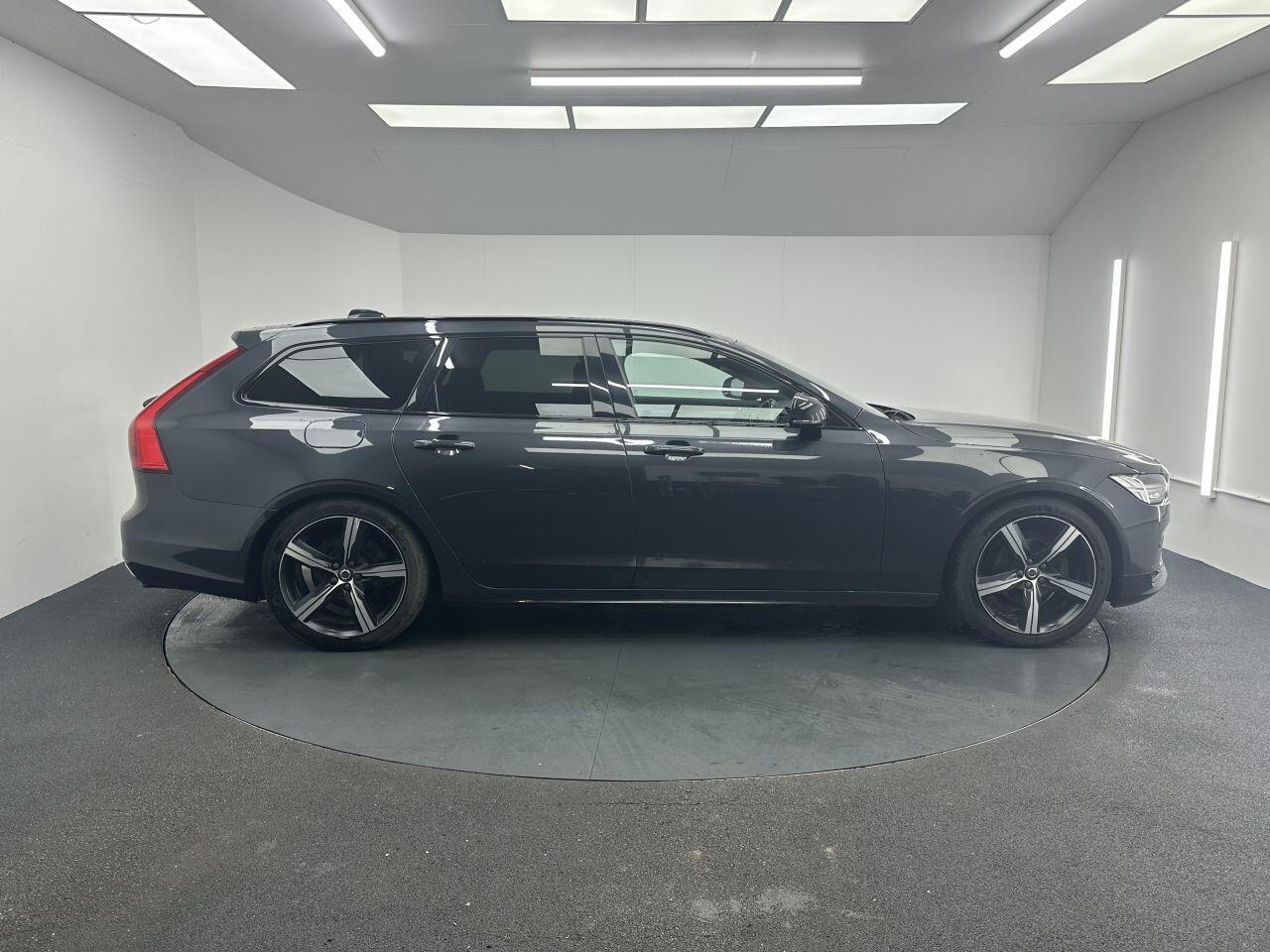 Volvo V90 - Image 11