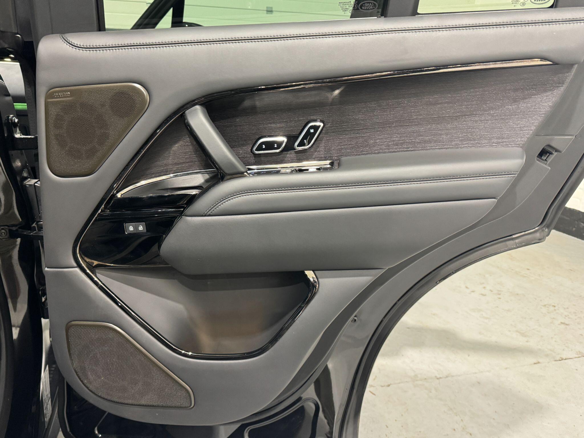 Land Rover Range Rover - Image 53