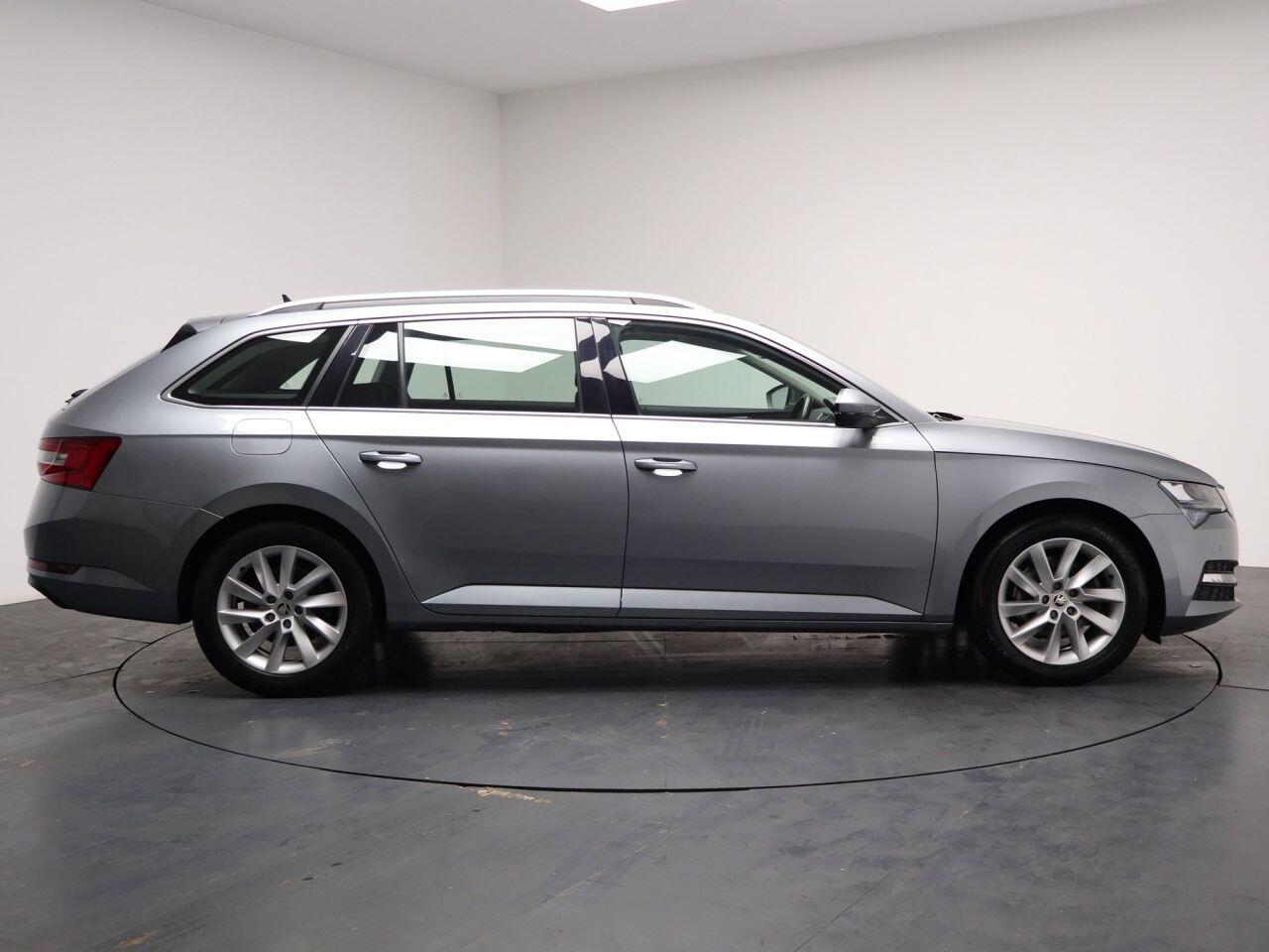 Skoda Superb - Image 24