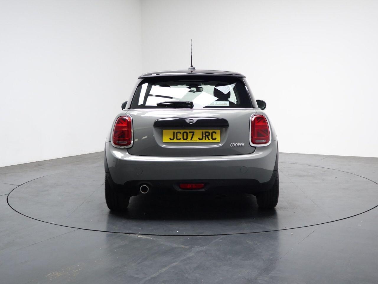 MINI Hatch - Image 11