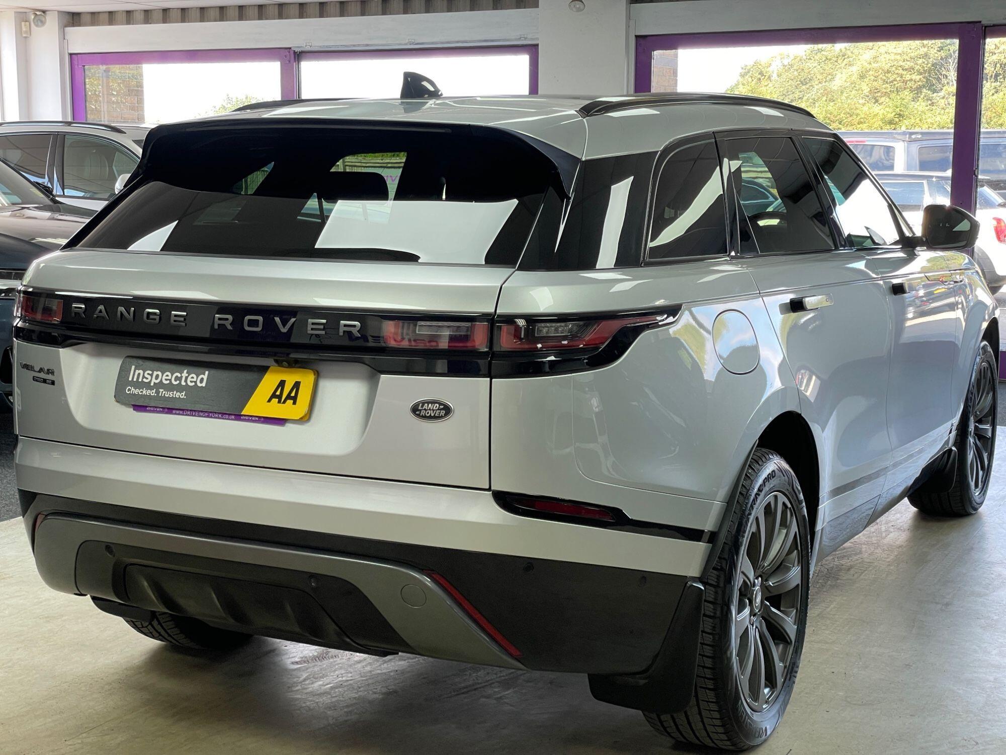 Land Rover Range Rover Velar - Image 11