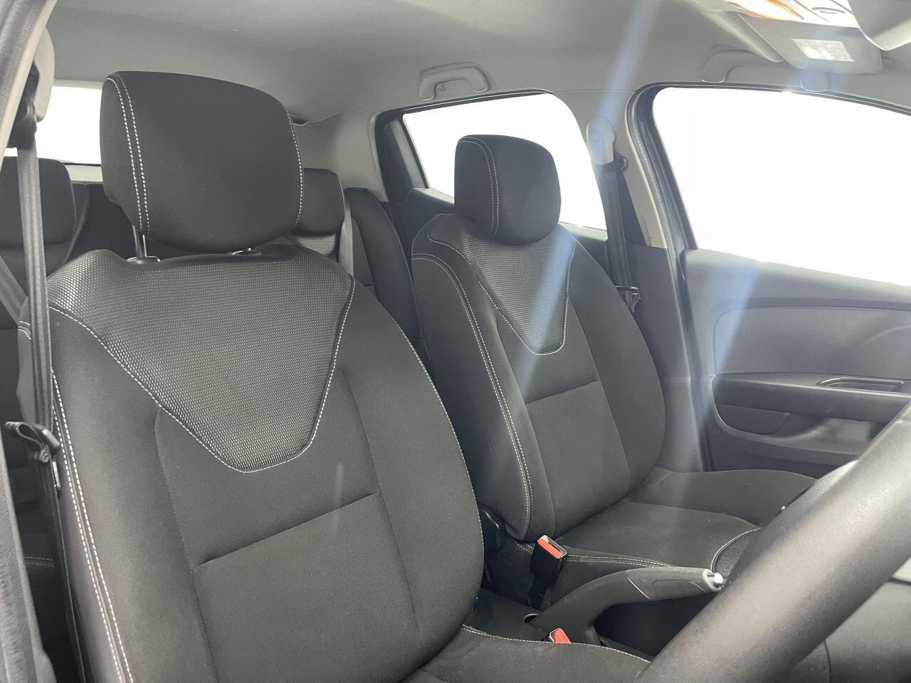 Renault Clio - Image 6