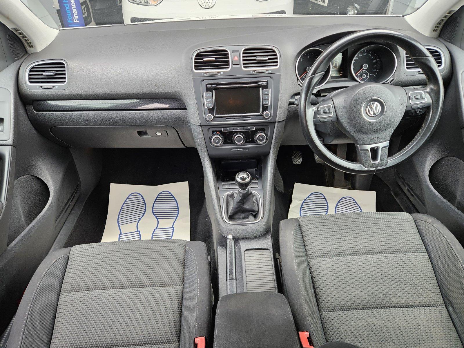 Volkswagen Golf - Image 19